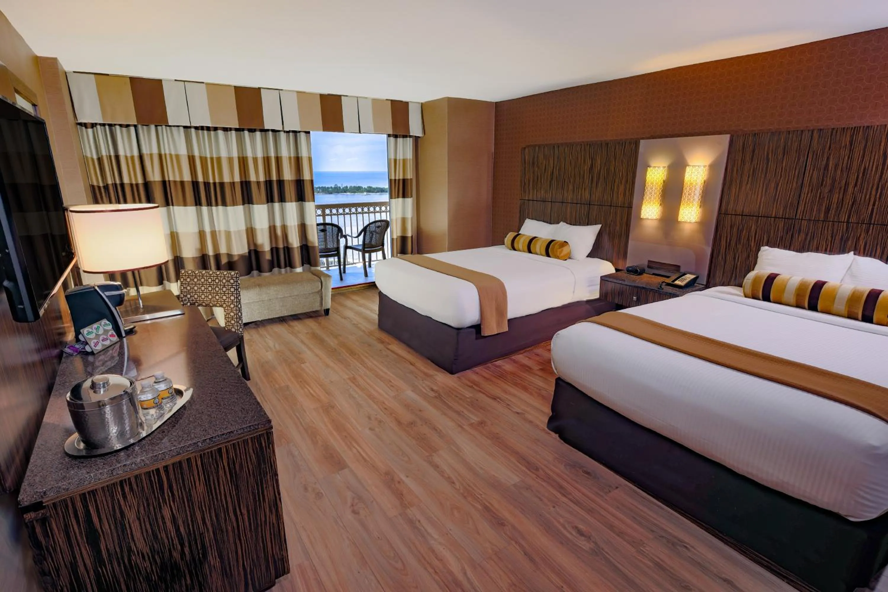 Terrace Room - 2 Queen Beds in Golden Nugget Biloxi