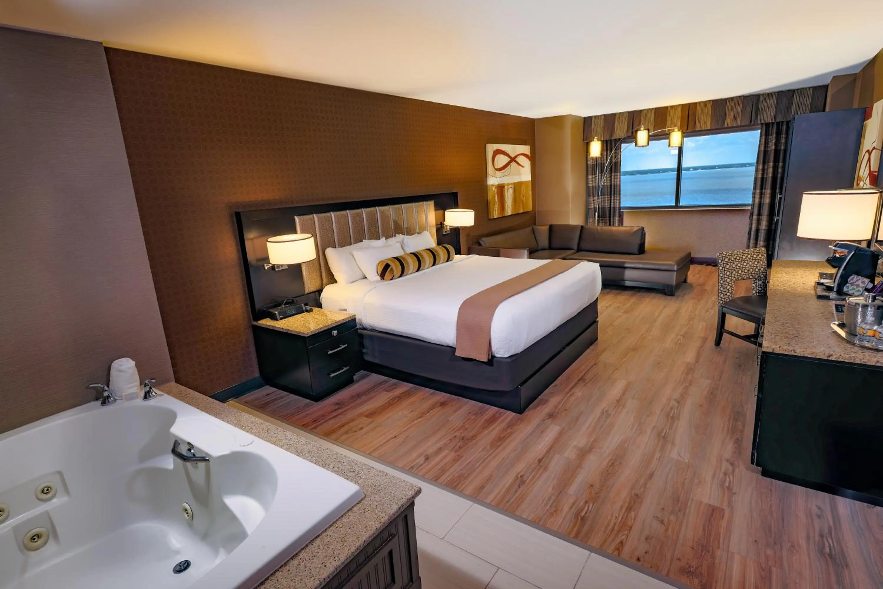 Junior Suite King in Golden Nugget Biloxi