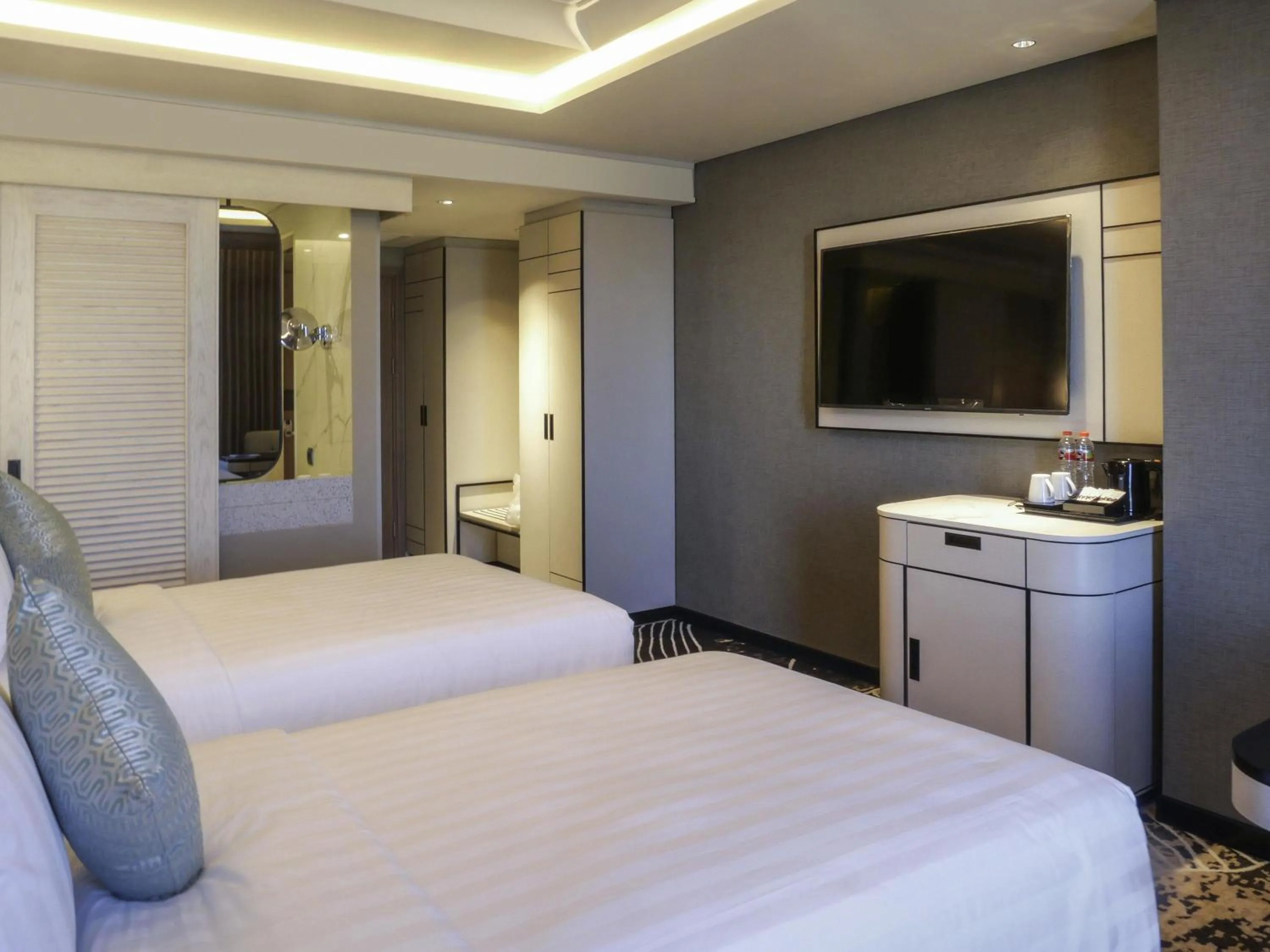 Superior Twin Room in Movenpick Surabaya City