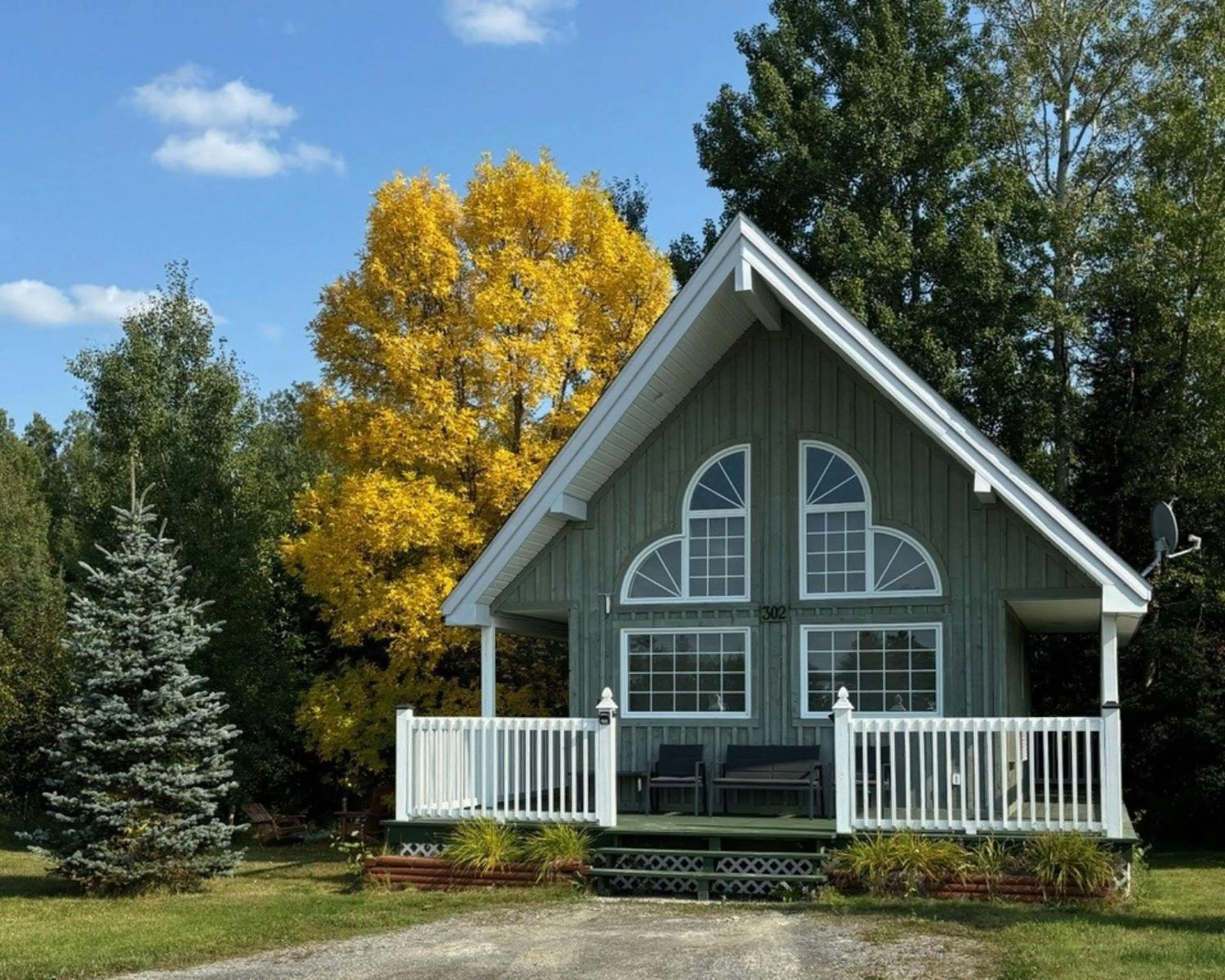 One-Bedroom Chalet in Cedar Meadows Resort & Spa, an Ascend Collection Resort