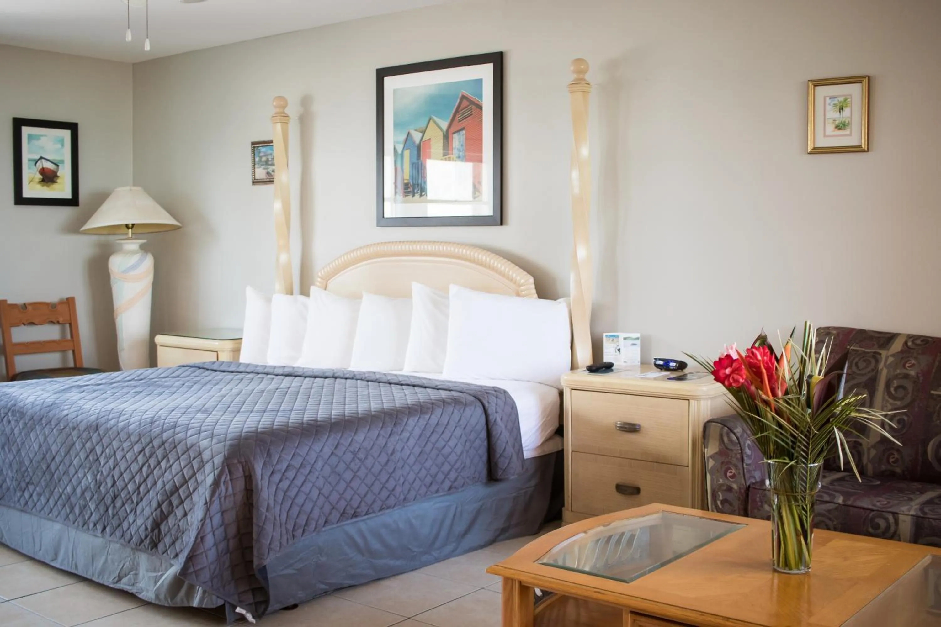 Deluxe King Room in Riptide Oceanfront Hotel