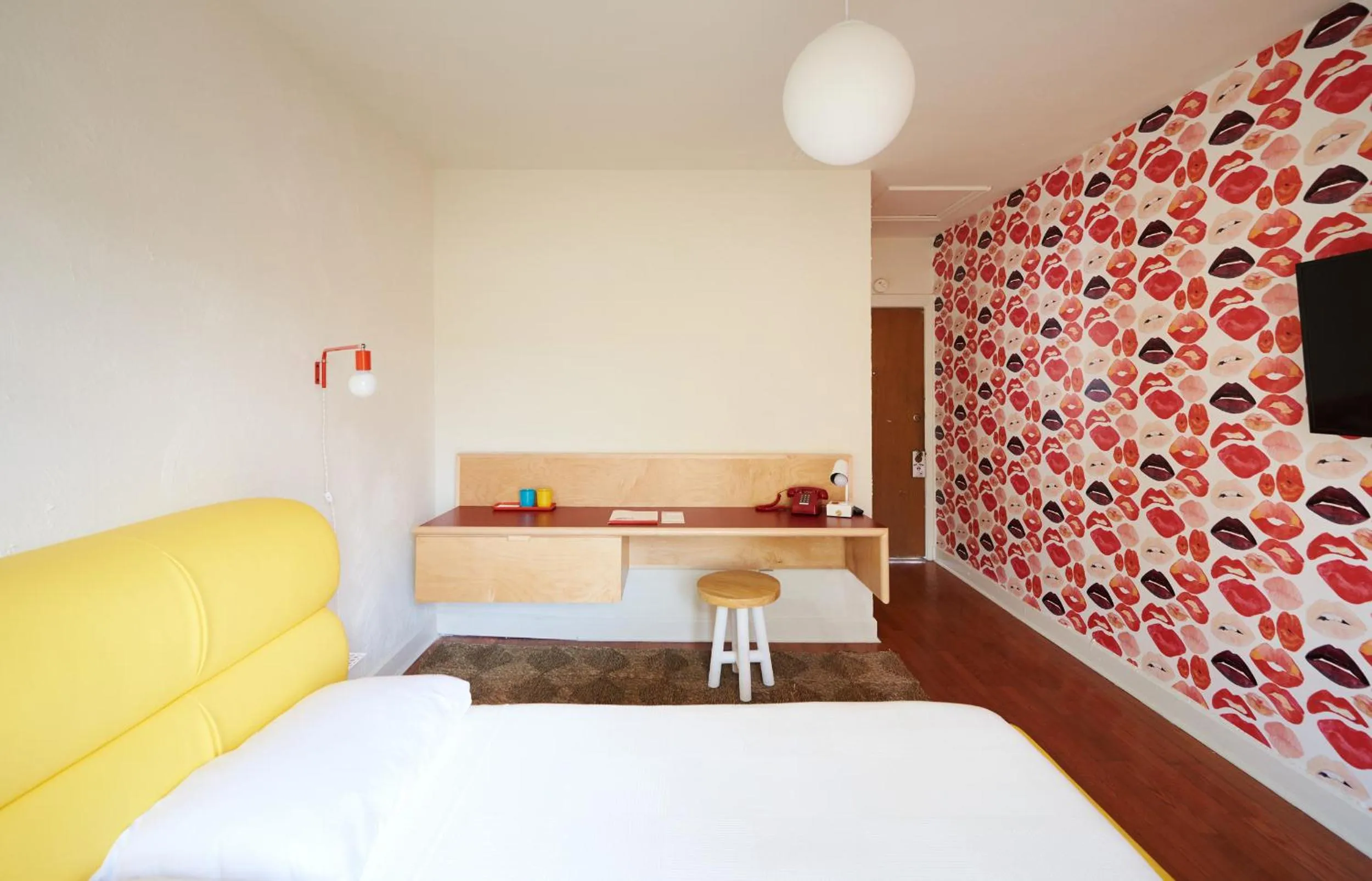 Queen Room in Austin Motel