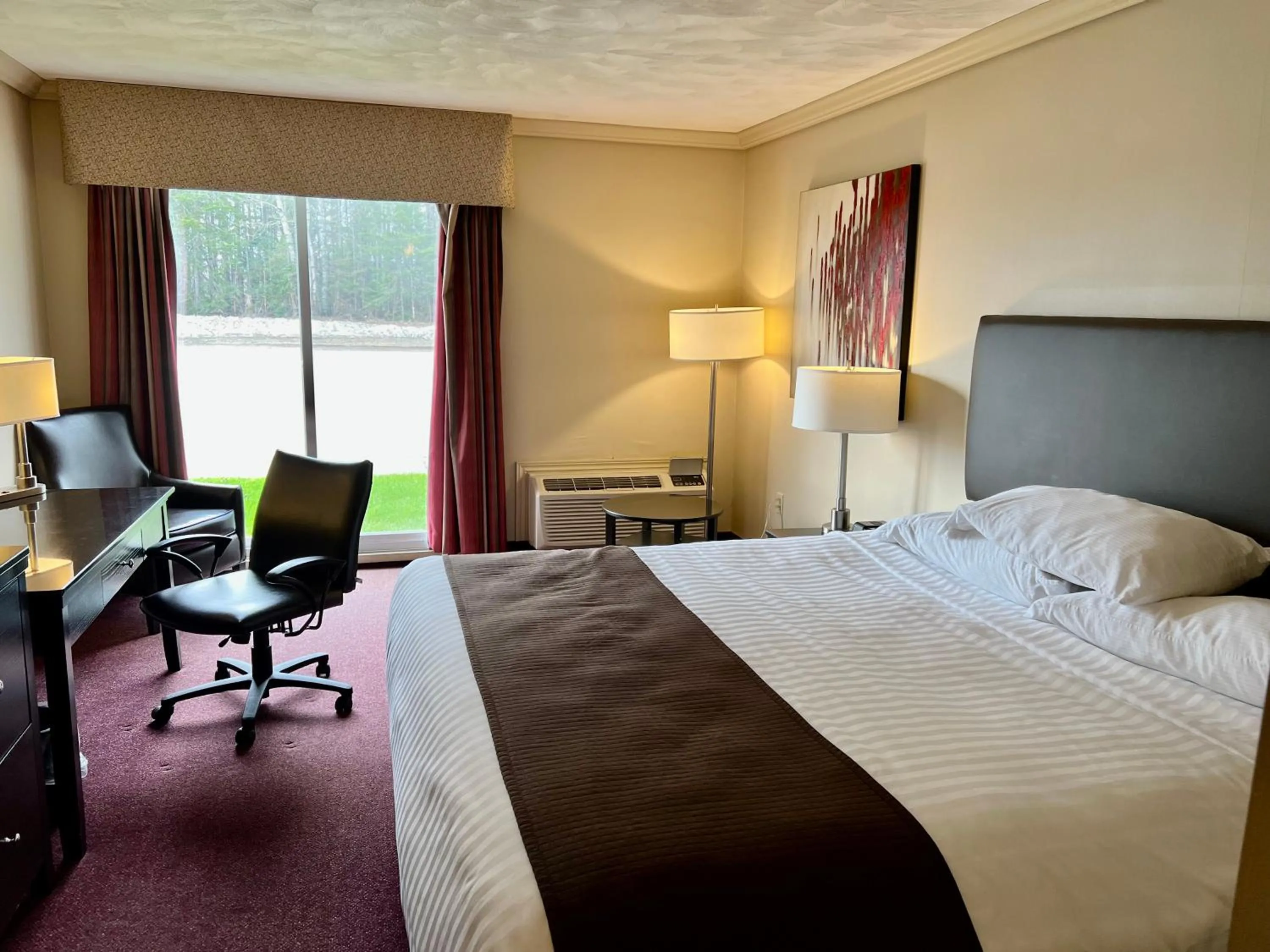 King Room - Ground Floor/Non-Smoking in Atlantic Host Hotel, Trademark Collection by Wyndham