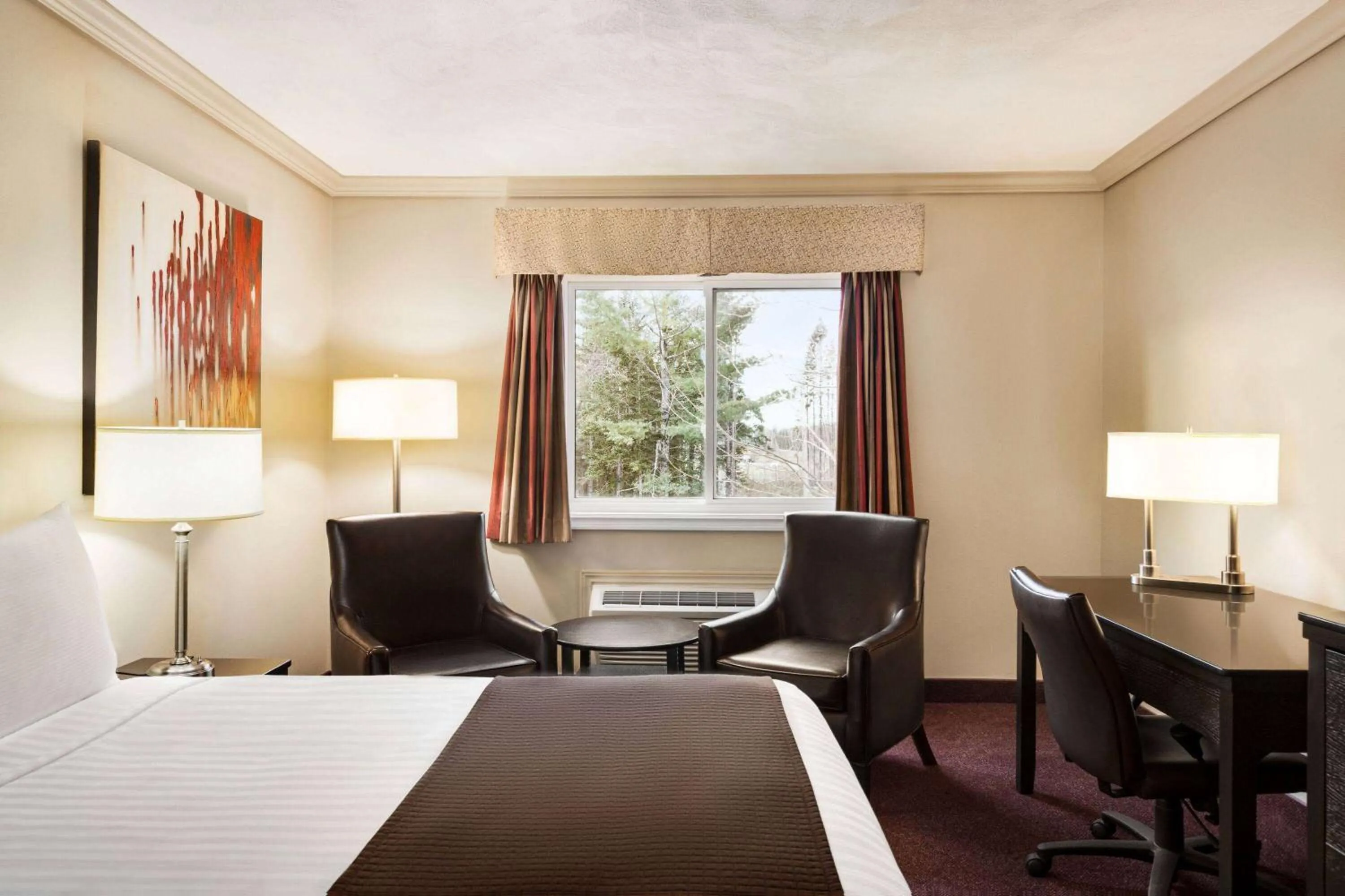 King Room - Non-Smoking in Atlantic Host Hotel, Trademark Collection by Wyndham