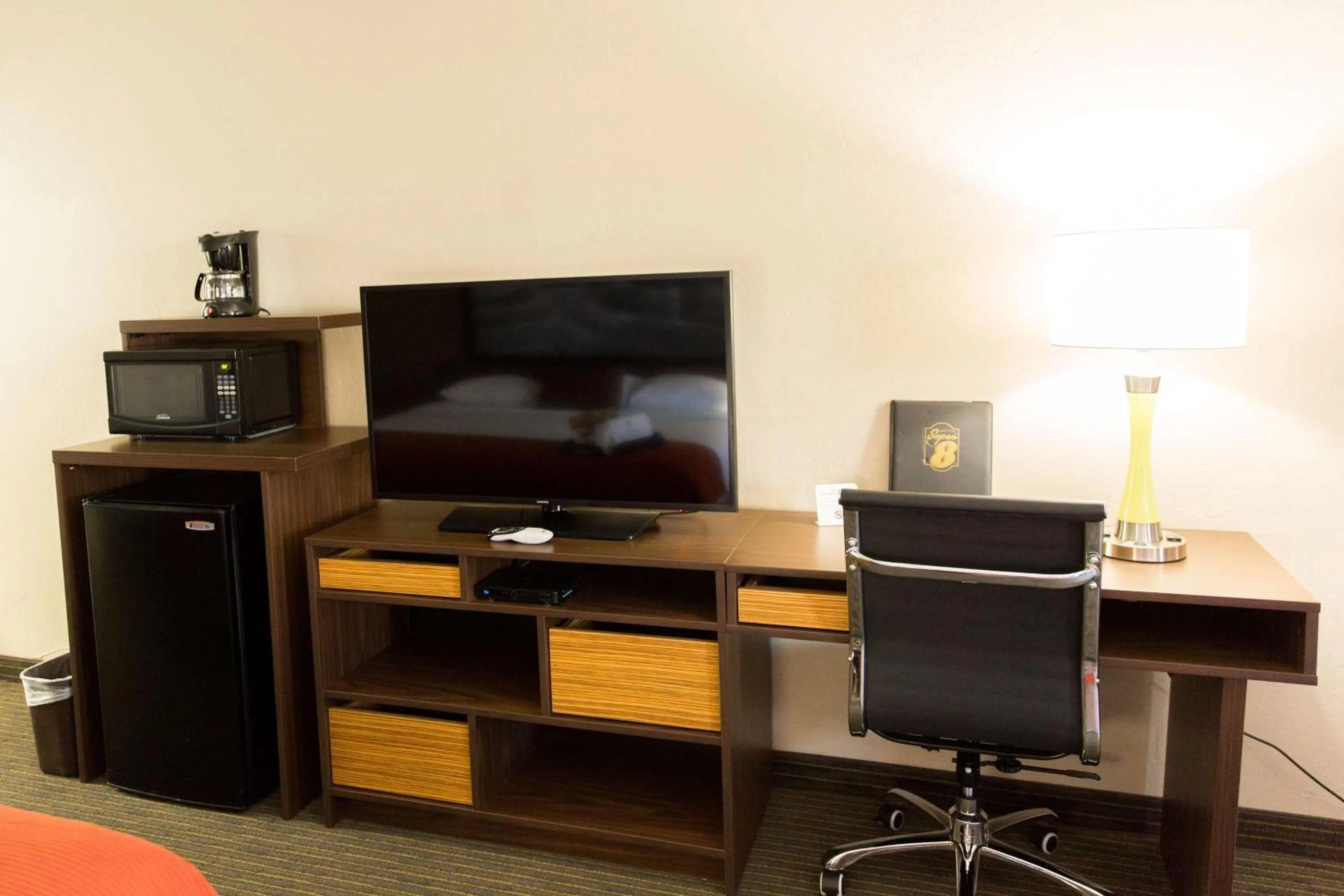 Queen Room with Two Queen Beds - Mobility Access/Non-Smoking in Super 8 by Wyndham Wickenburg AZ