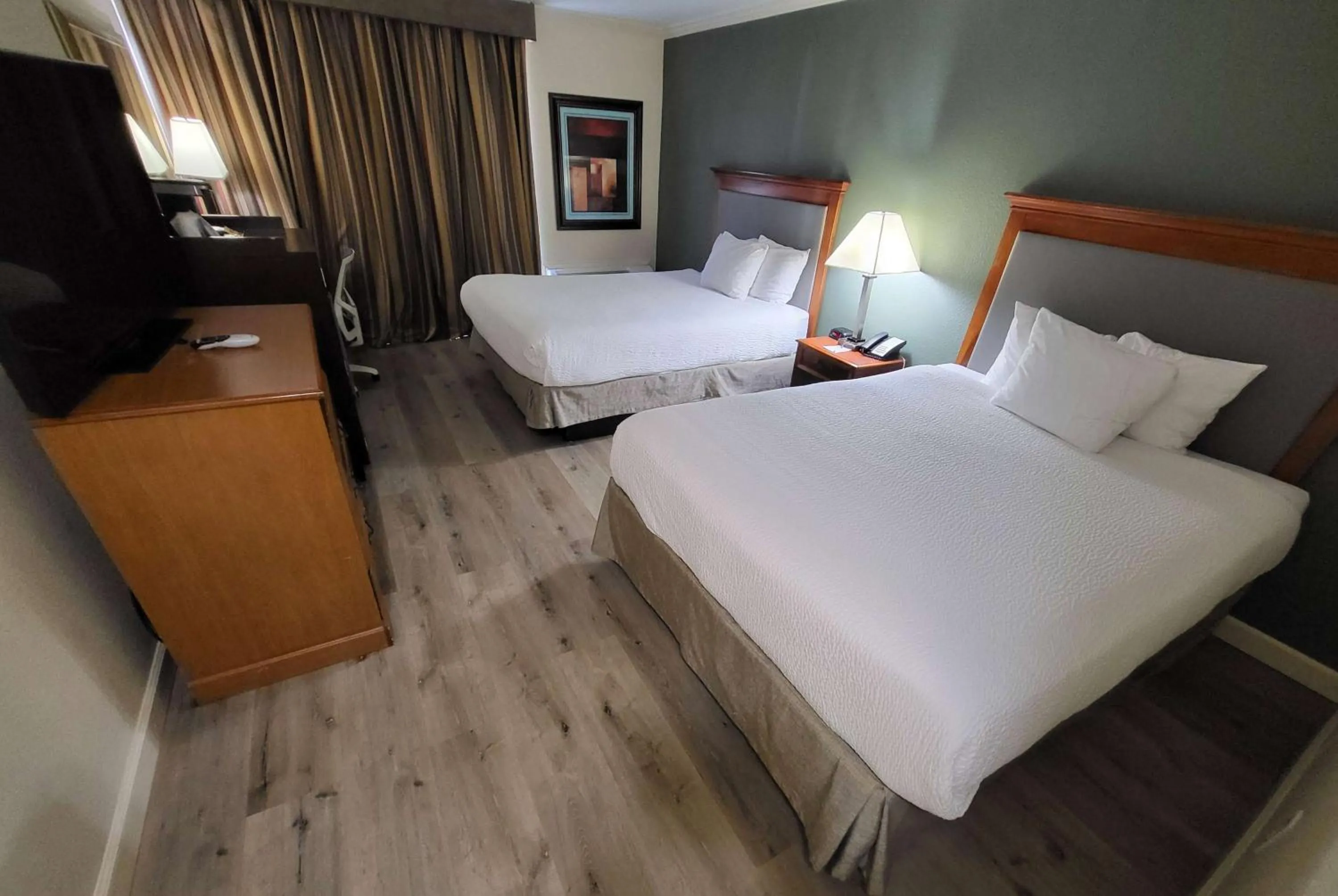 2 Queen Beds, Mobility Accessible Room, Roll-In Shower, Non-Smoking
 in Ramada by Wyndham Houston Intercontinental Airport East