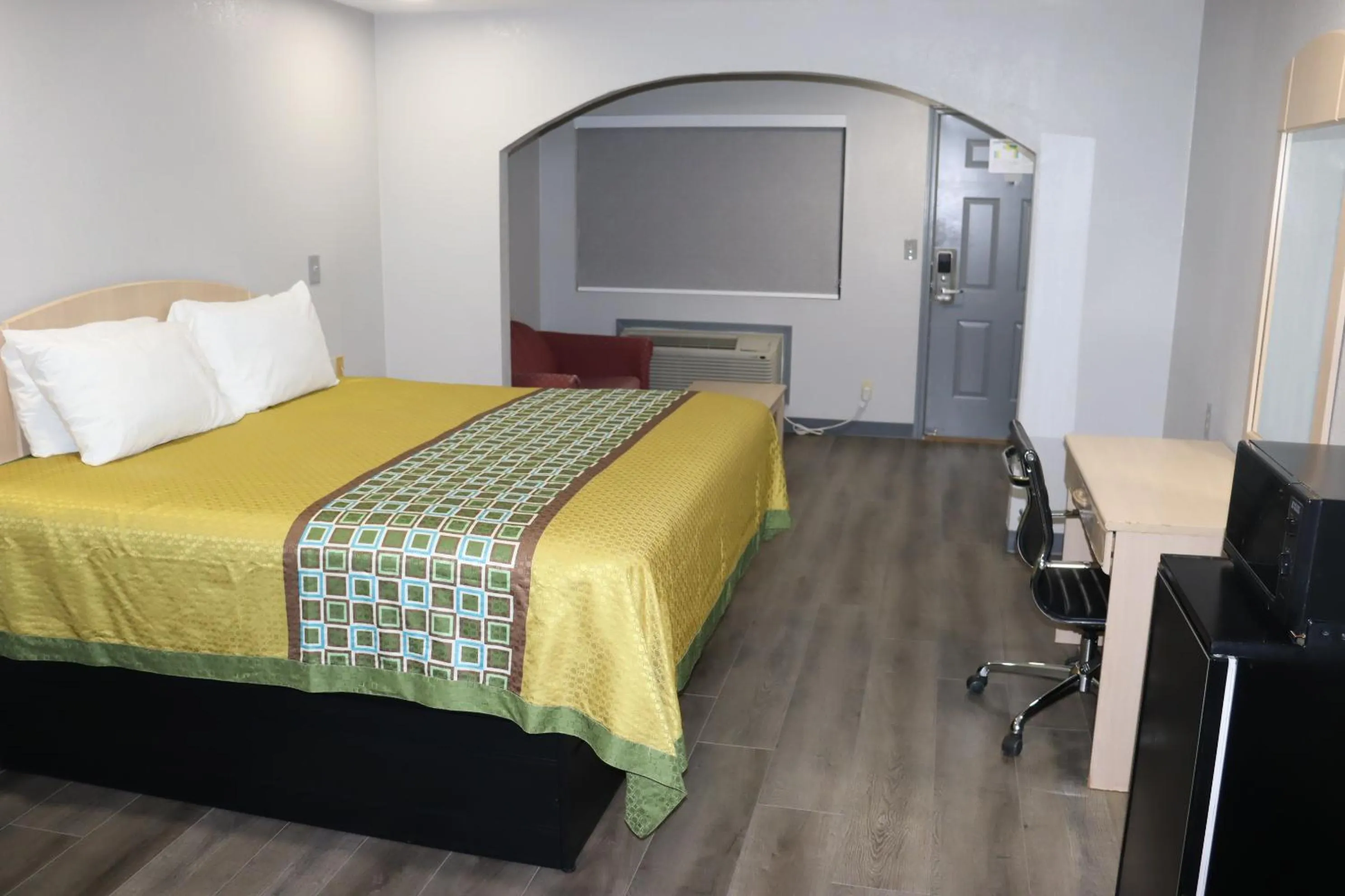 King Room - Smoking  in Americas Best Value Inn Cabot