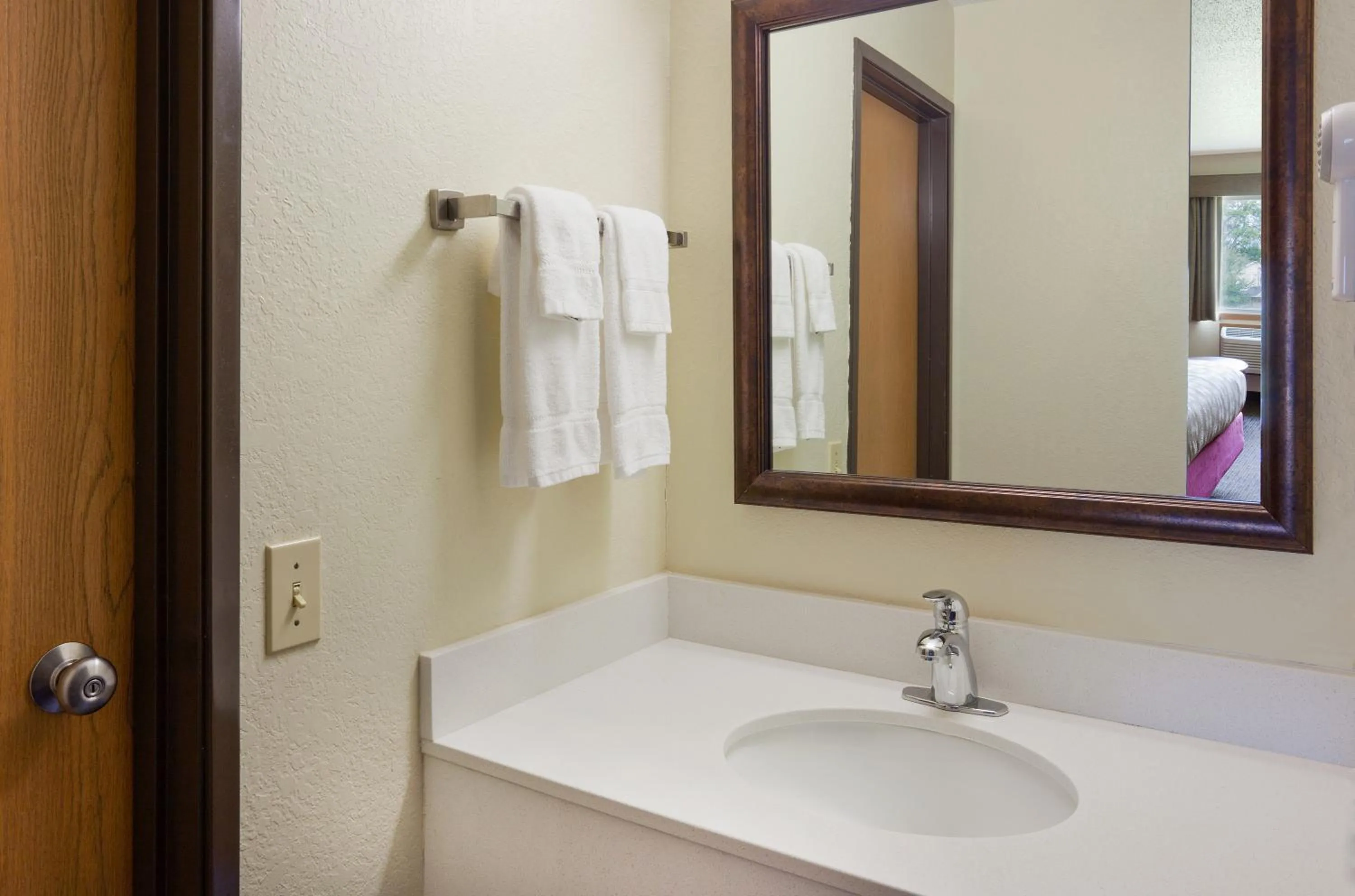 Deluxe Double Room - Mobility Access/Non-Smoking in AmericInn by Wyndham Red Wing