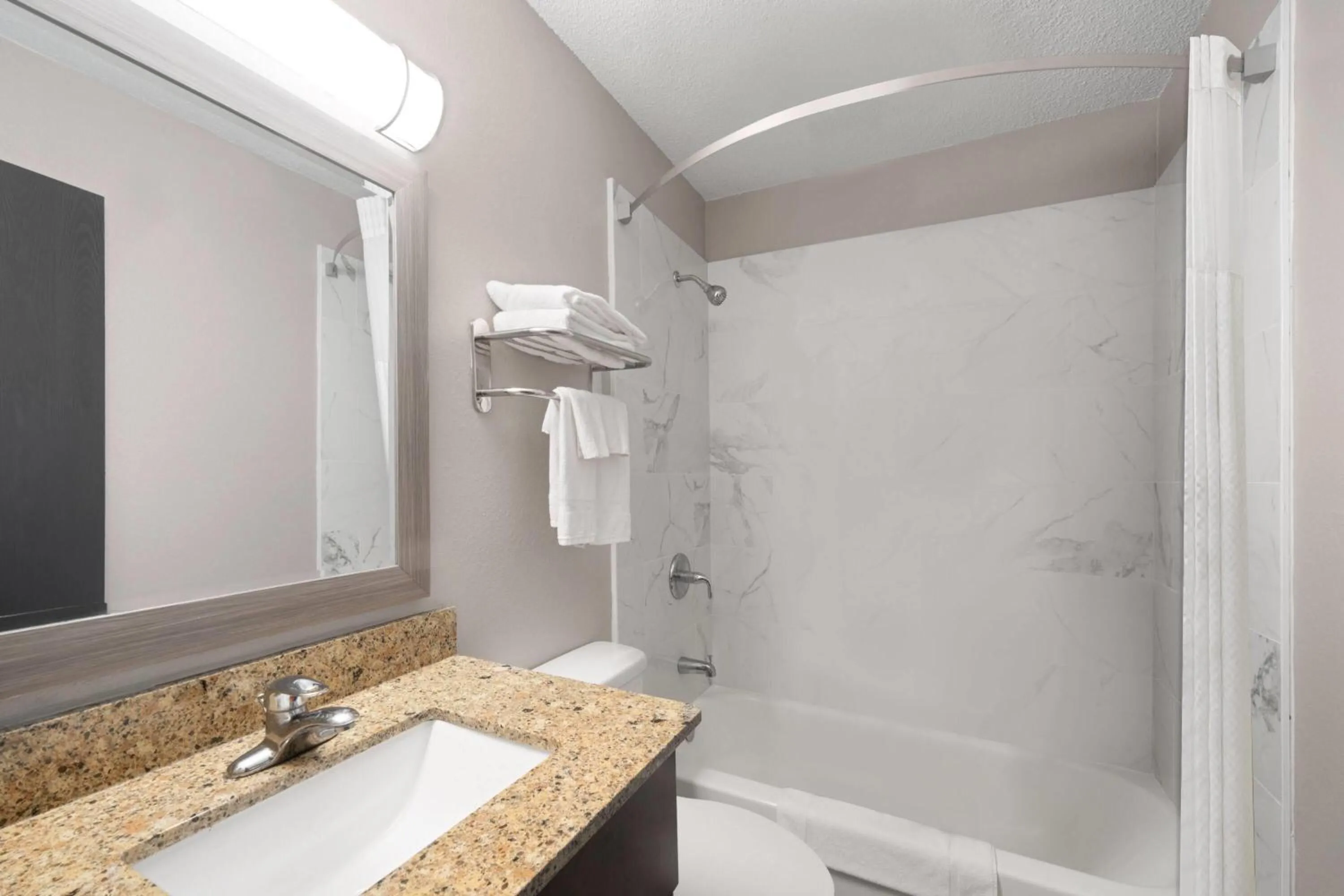 King Room - Non-Smoking in Super 8 by Wyndham Farmville