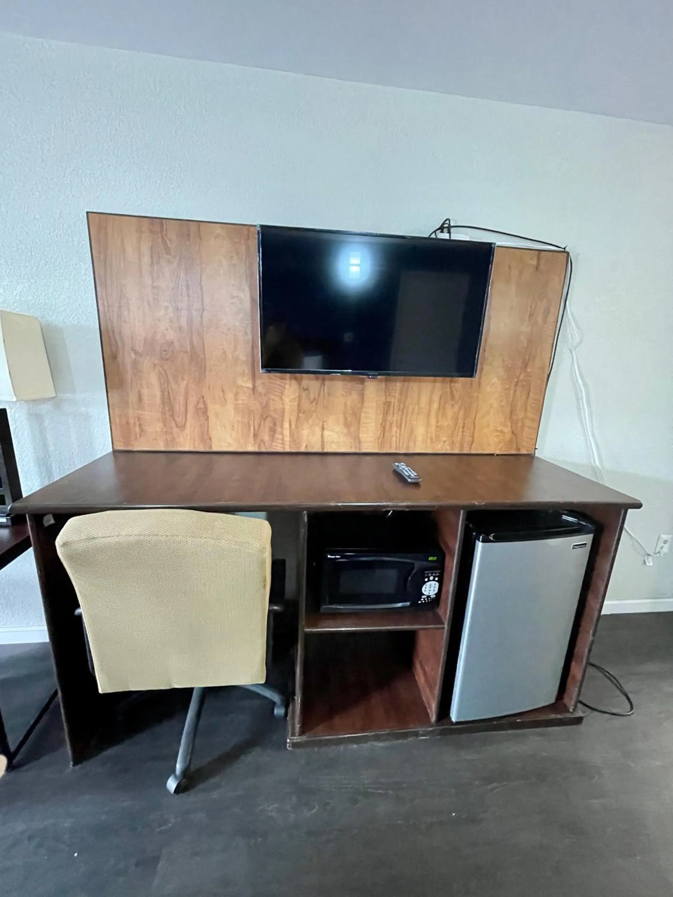 Queen Room with Two Queen Beds in Key West Inn - Roanoke