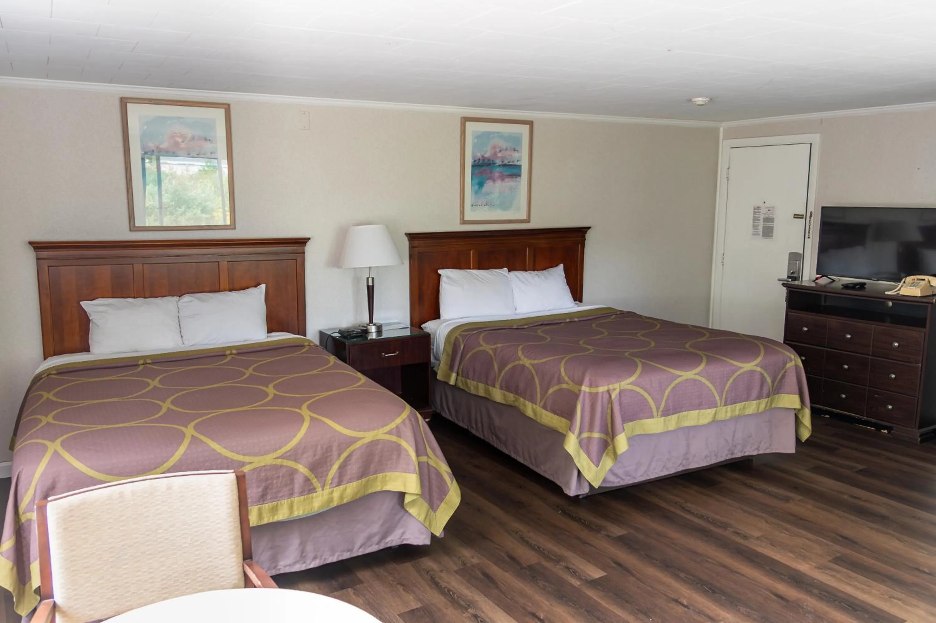 Deluxe Queen Room with Two Queen Beds - Non-Smoking in Relax Inn Cape Cod West Yarmouth Hyannis