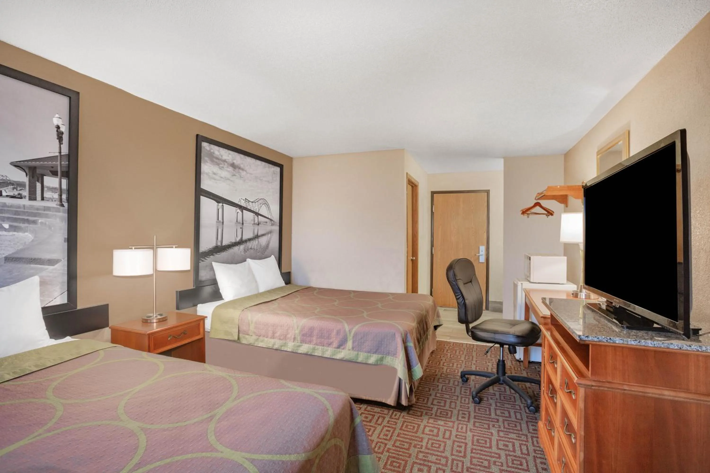 Double Room with Two Double Beds - Non-Smoking in Super 8 by Wyndham Fort Madison