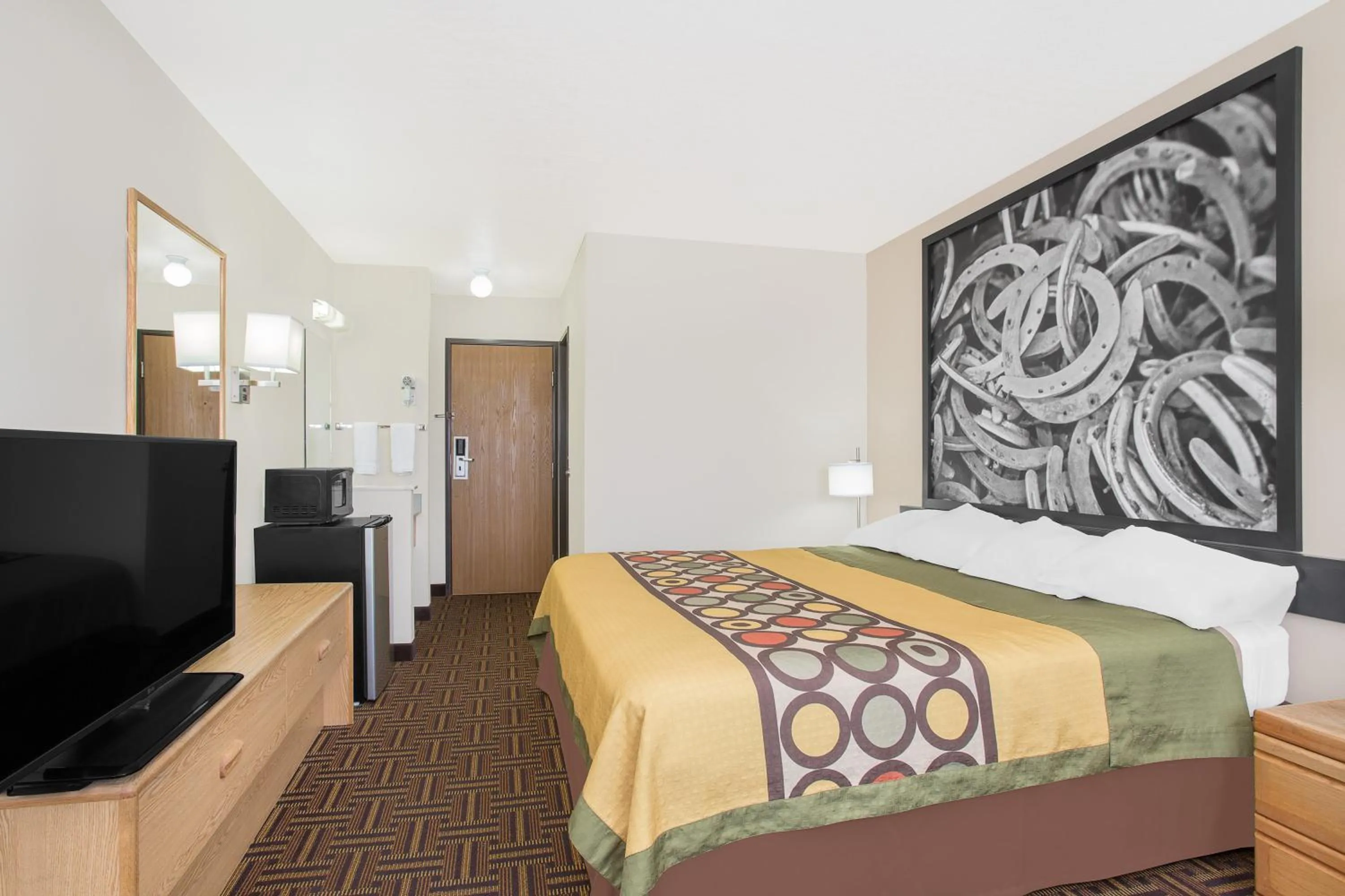 King Room - Non-Smoking in Super 8 by Wyndham Bloomfield