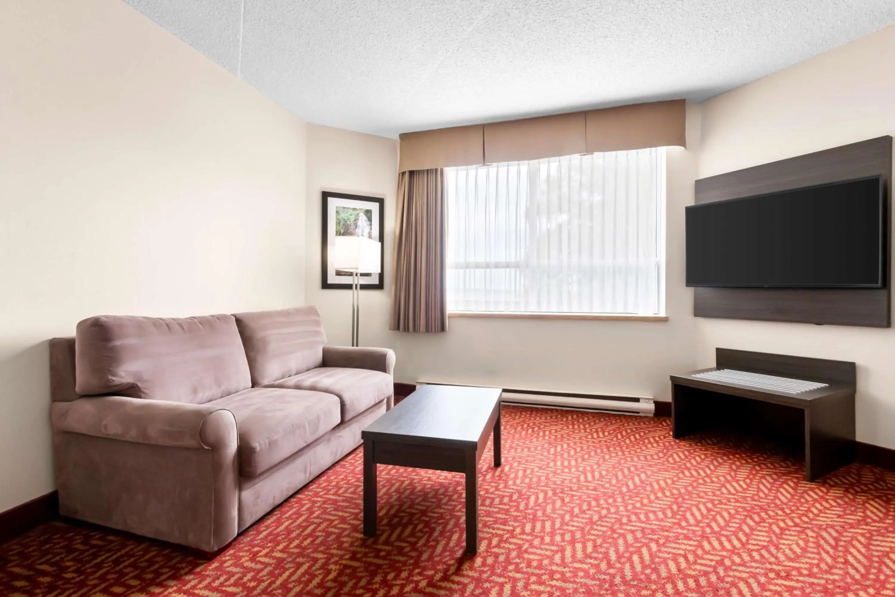 Larger King Room with Sofa Bed and Bay View - Non-Smoking in Best Western Inn On The Bay