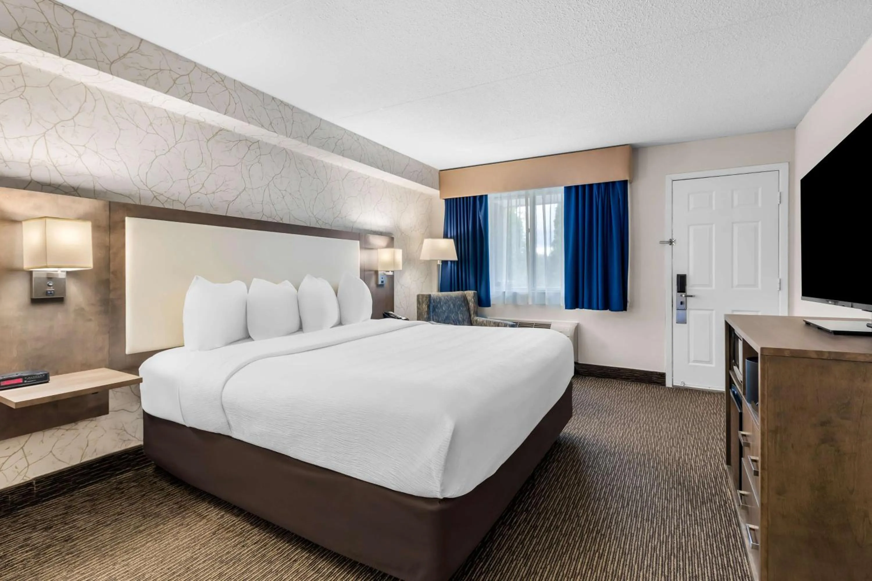 Superior King Room - Non-Smoking in Best Western Halton Hills