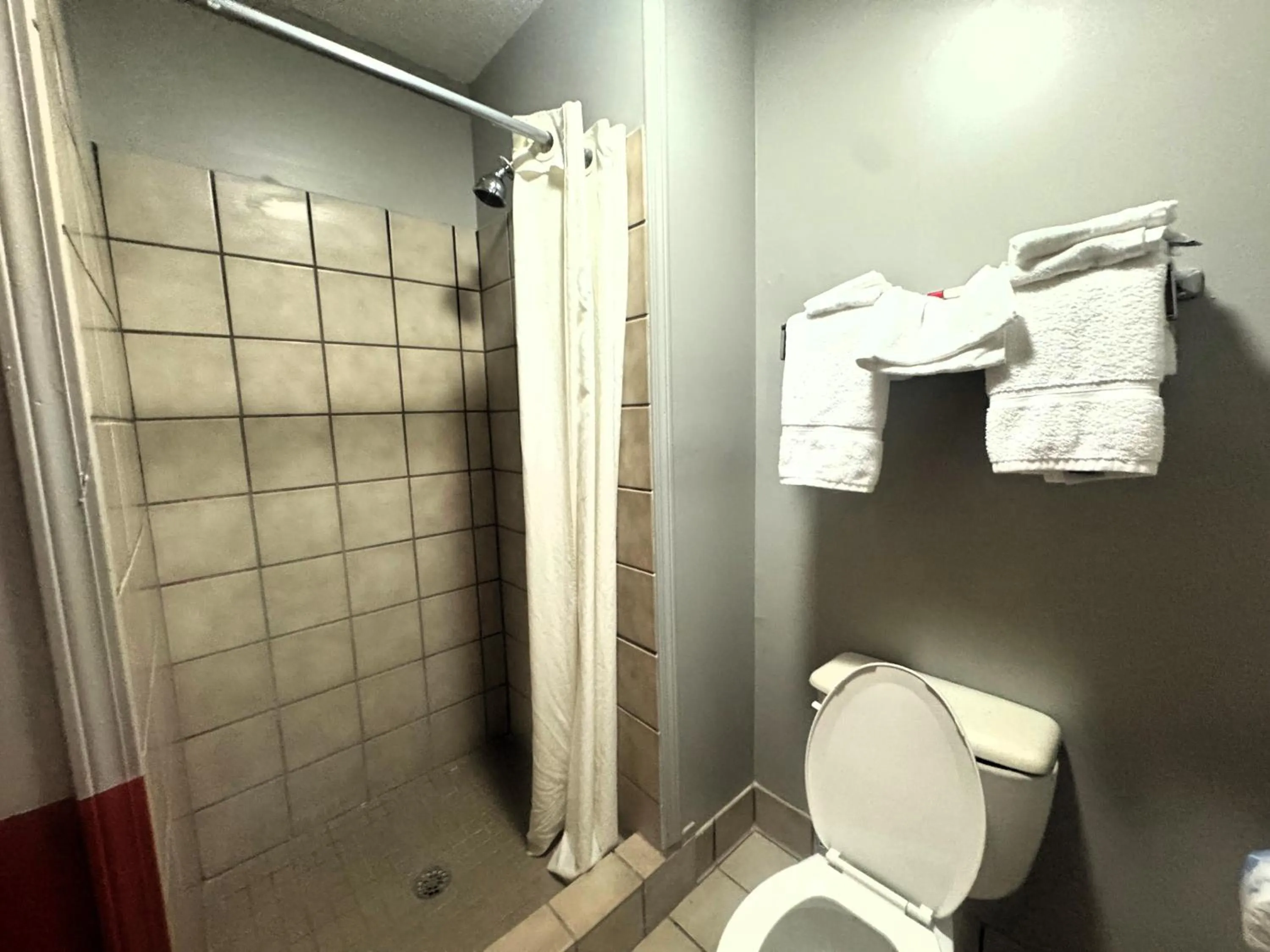 King Studio Suite - Non-Smoking in Super 8 by Wyndham Kosciusko