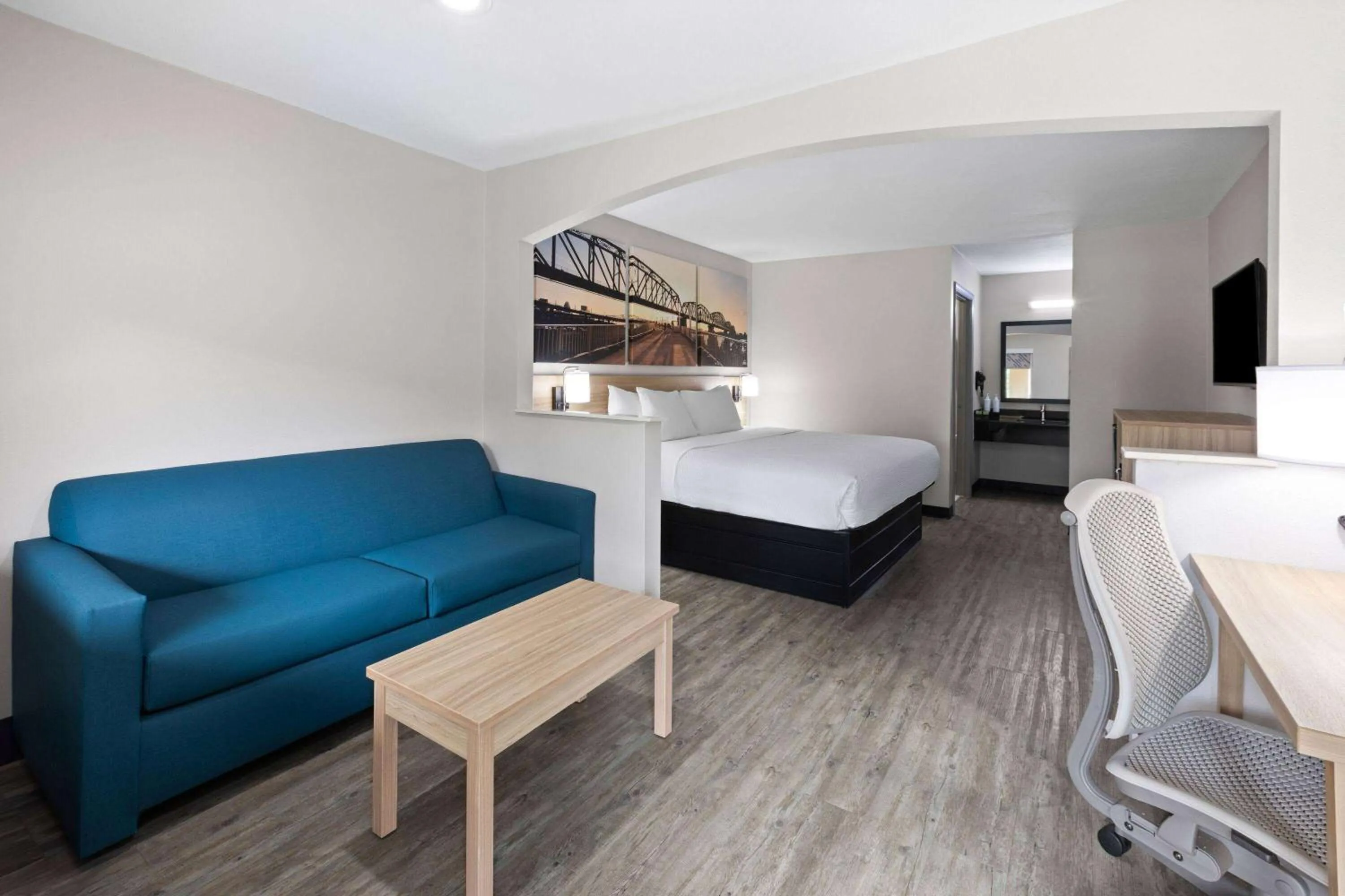 King Room - Non-Smoking in Days Inn by Wyndham North Little Rock Maumelle