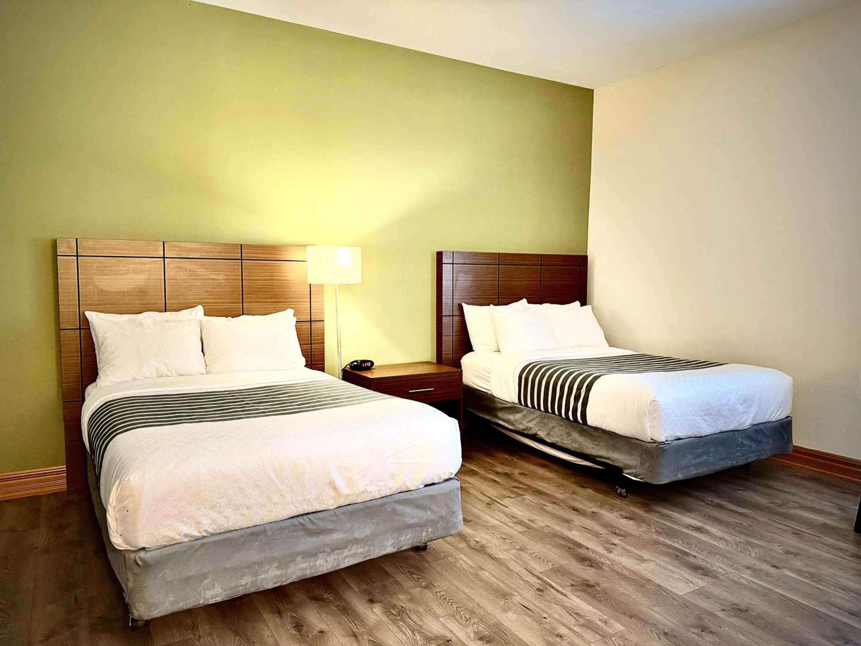 Room with Two Double Beds - Mobility Accessible in SureStay Plus Hotel by Best Western Kincardine