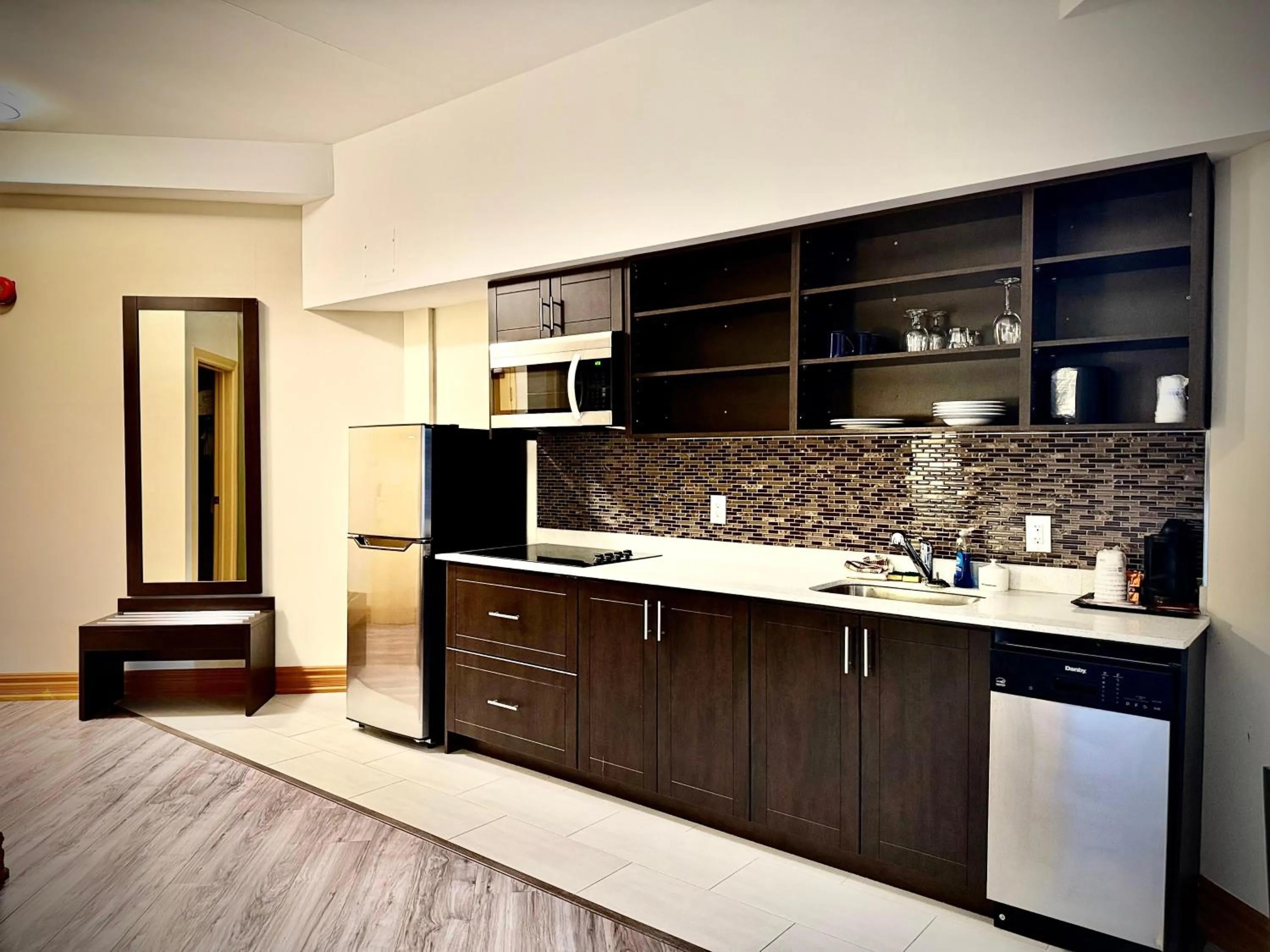 King Room with Kitchen in SureStay Plus Hotel by Best Western Kincardine