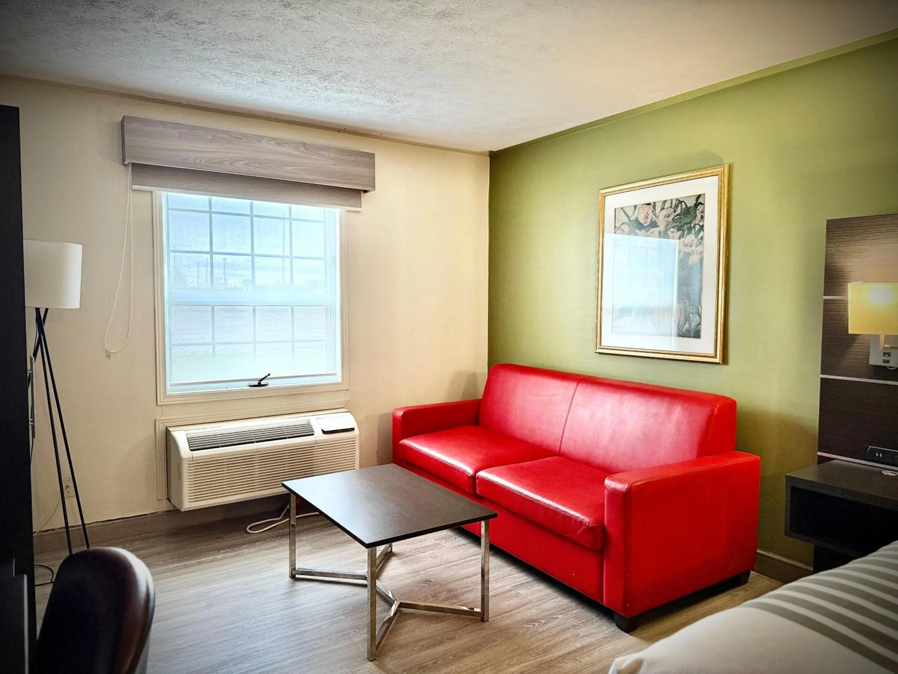Queen Room with Two Queen Beds and Kitchen in SureStay Plus Hotel by Best Western Kincardine