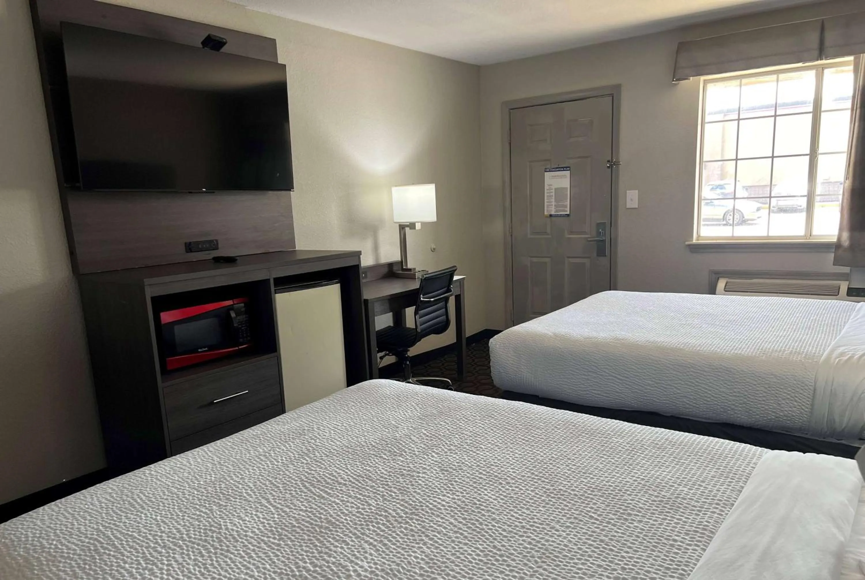 Queen Suite - Non-Smoking in Days Inn by Wyndham Wagoner