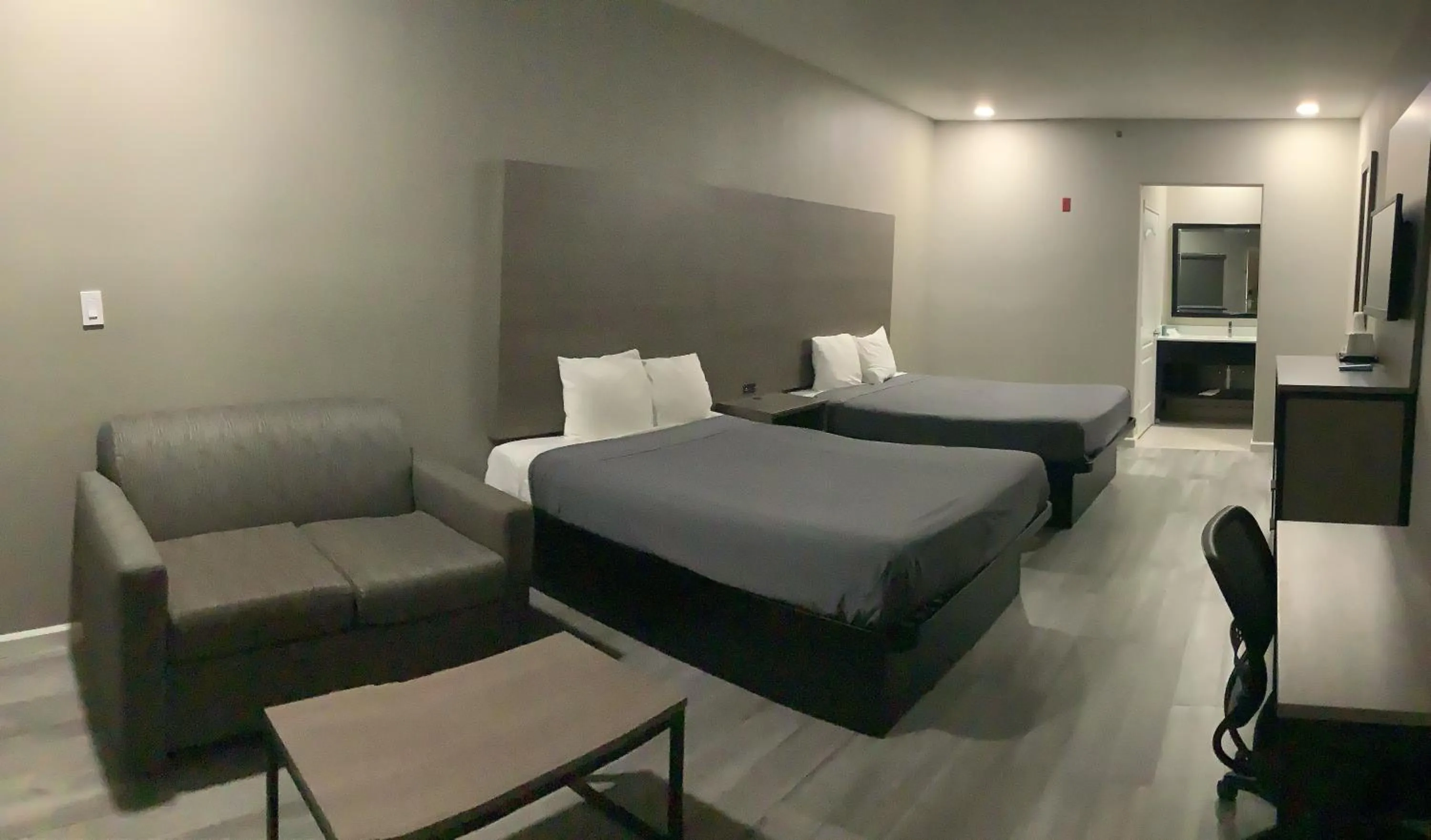 Queen Room with Two Queen Beds in Americas Best Value Inn & Suites San Benito