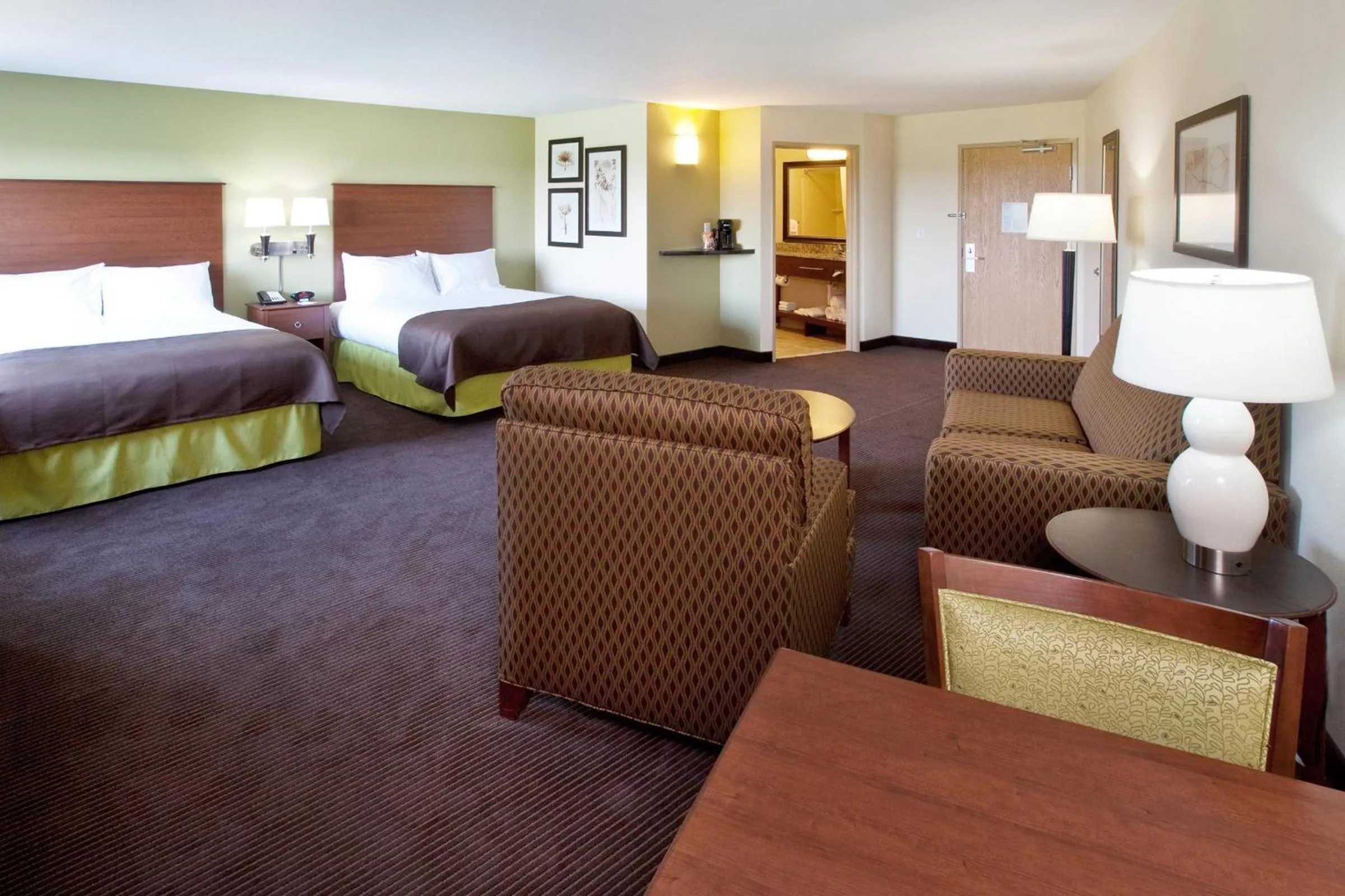 Studio Suite with Two Queen Beds - Non-Smoking in AmericInn by Wyndham Osage