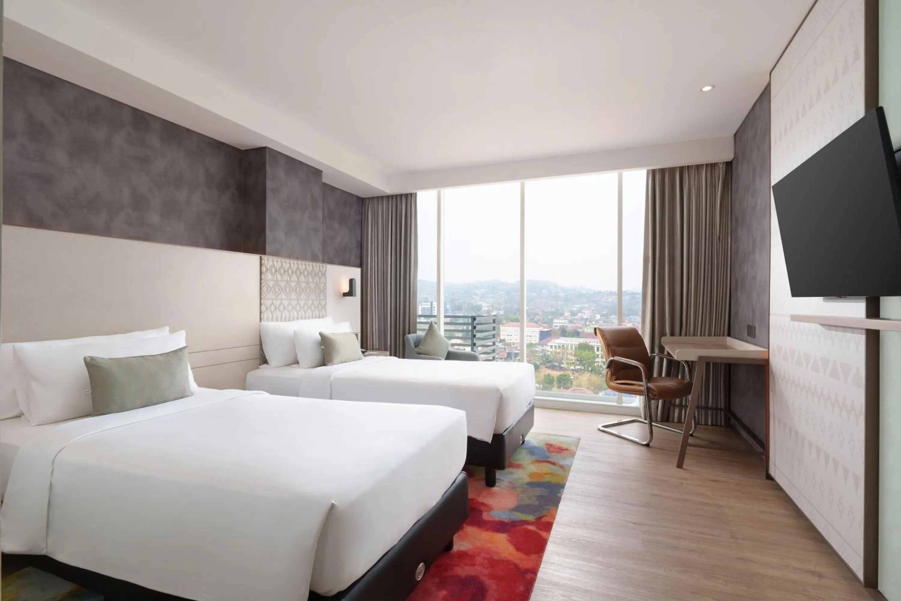Grand Superior Room - 2 Single Beds - City View in Golden Tulip Springhill Lampung