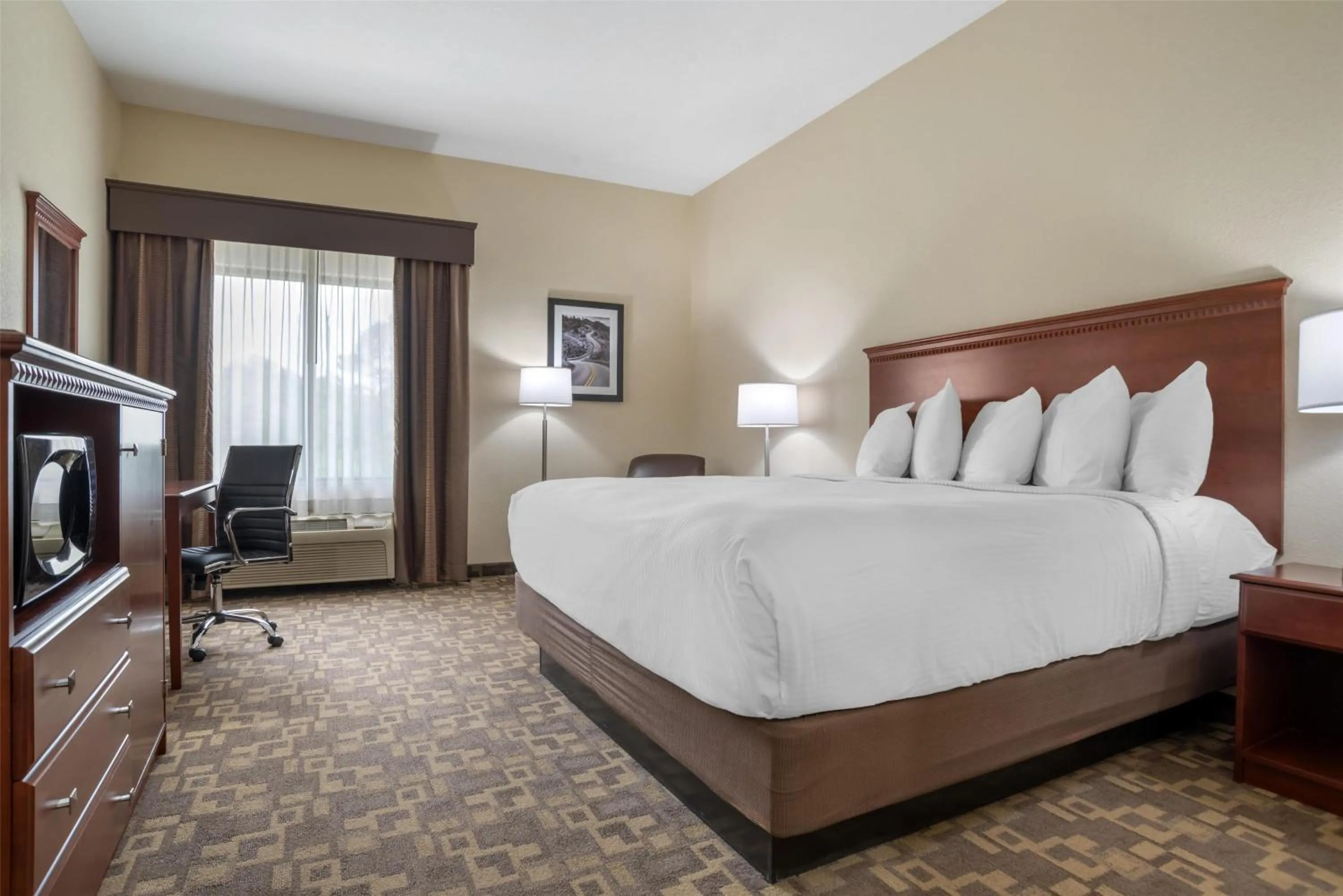 King Room - Non-Smoking in Best Western Opp Inn