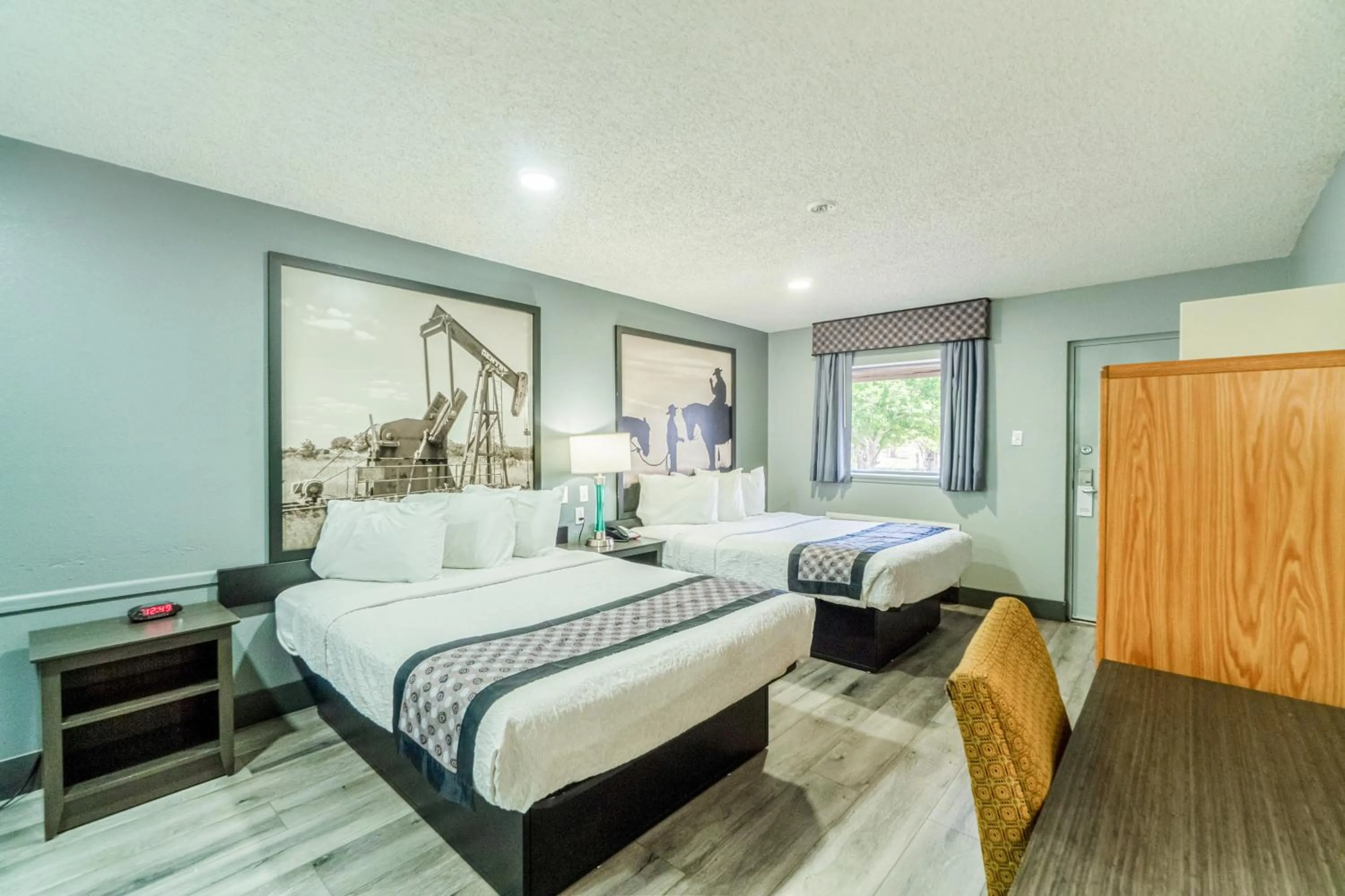 2 Queen Beds with Kitchenette Non-Smoking in Purple Sage By OYO Snyder TX