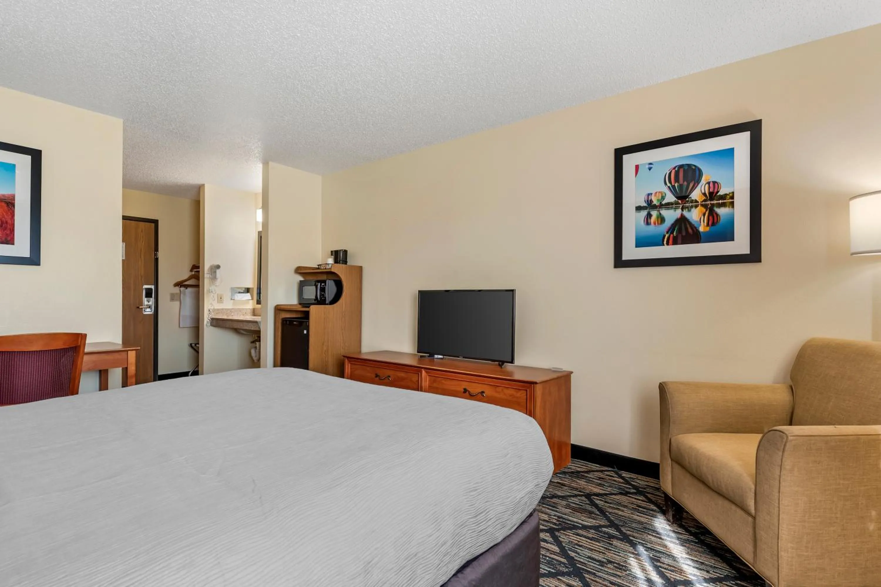 Queen Room - Accessible/Nonsmoking in Quality Inn Indianola