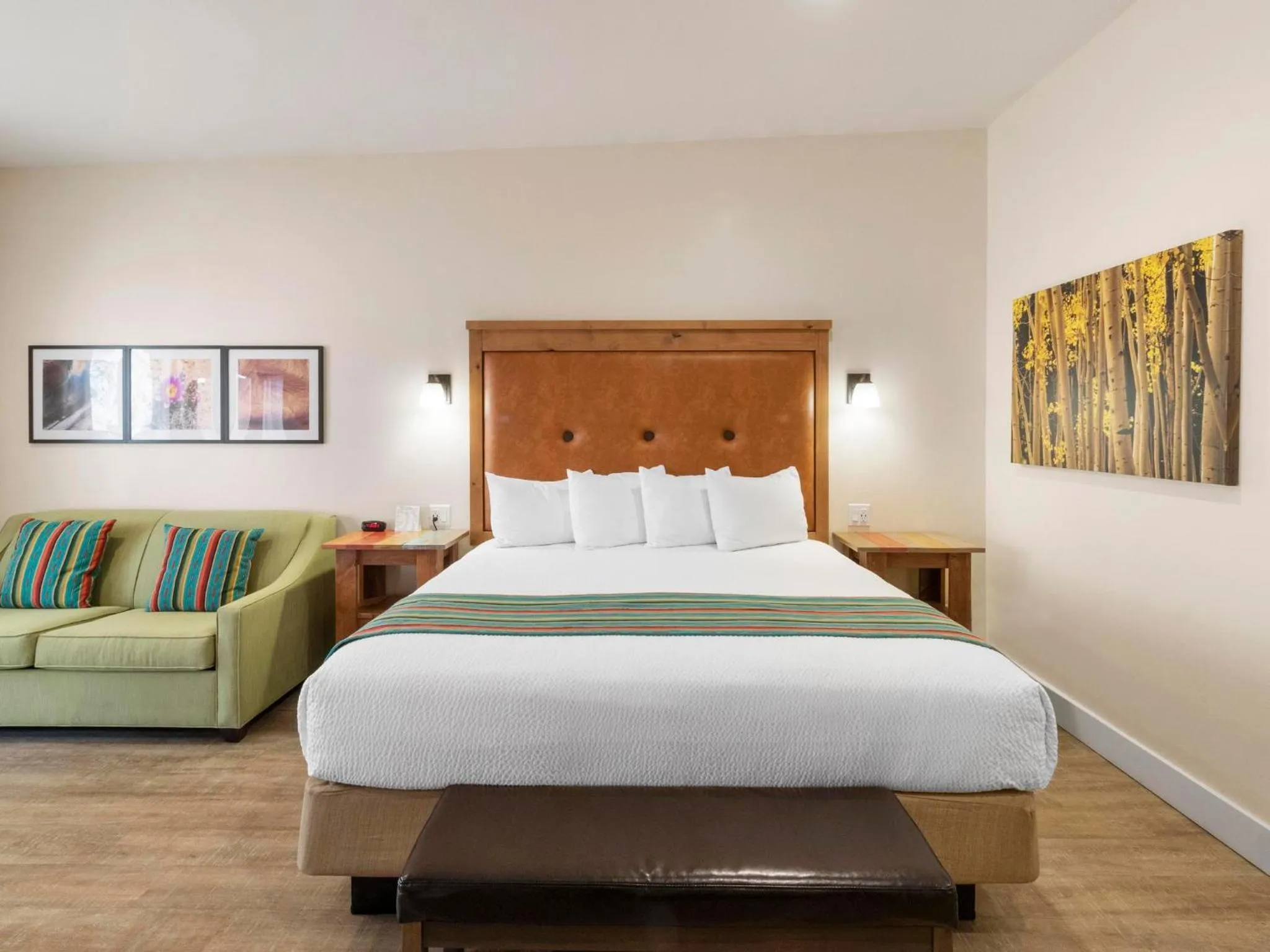 King Room in Bluff Dwellings Resort