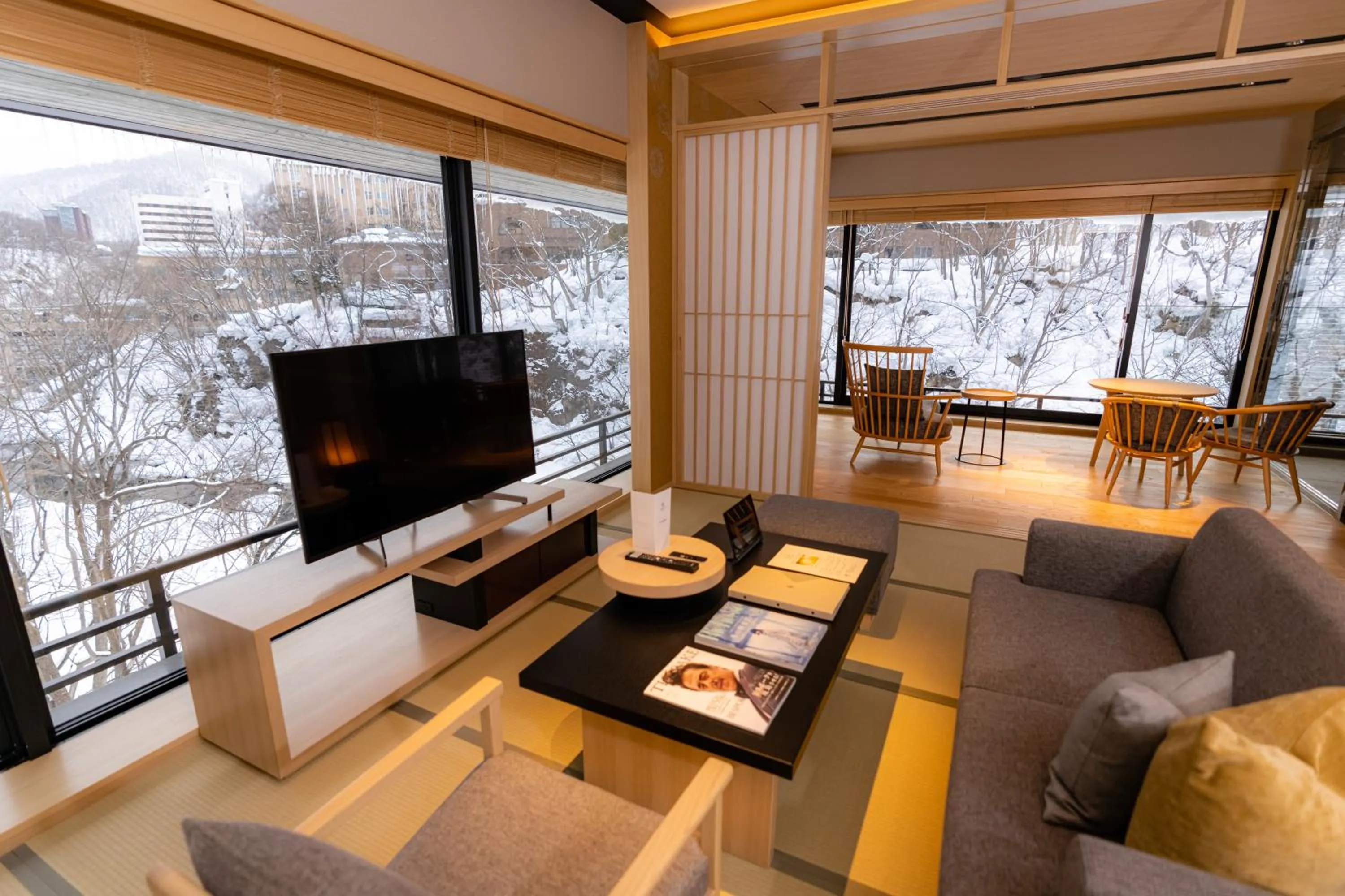 Deluxe Corner Suite in Chalet Ivy Jozankei
