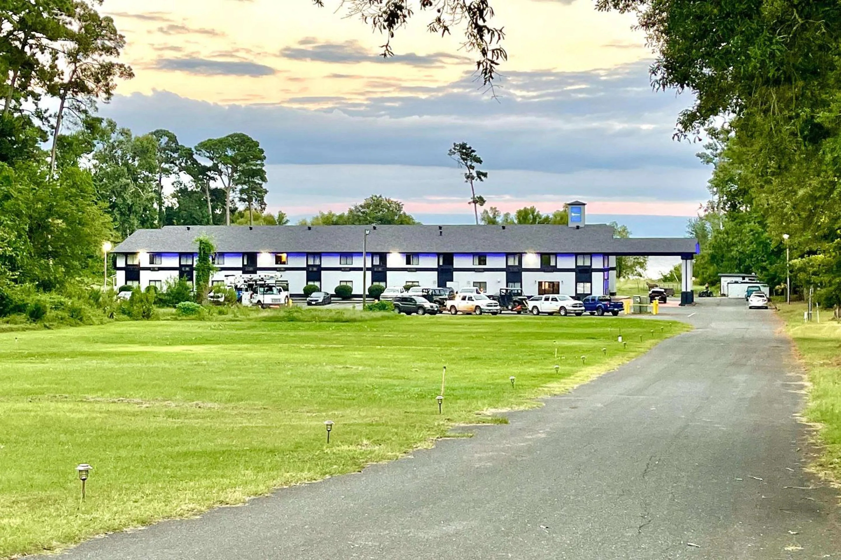 Rodeway Inn & Suites Salina South