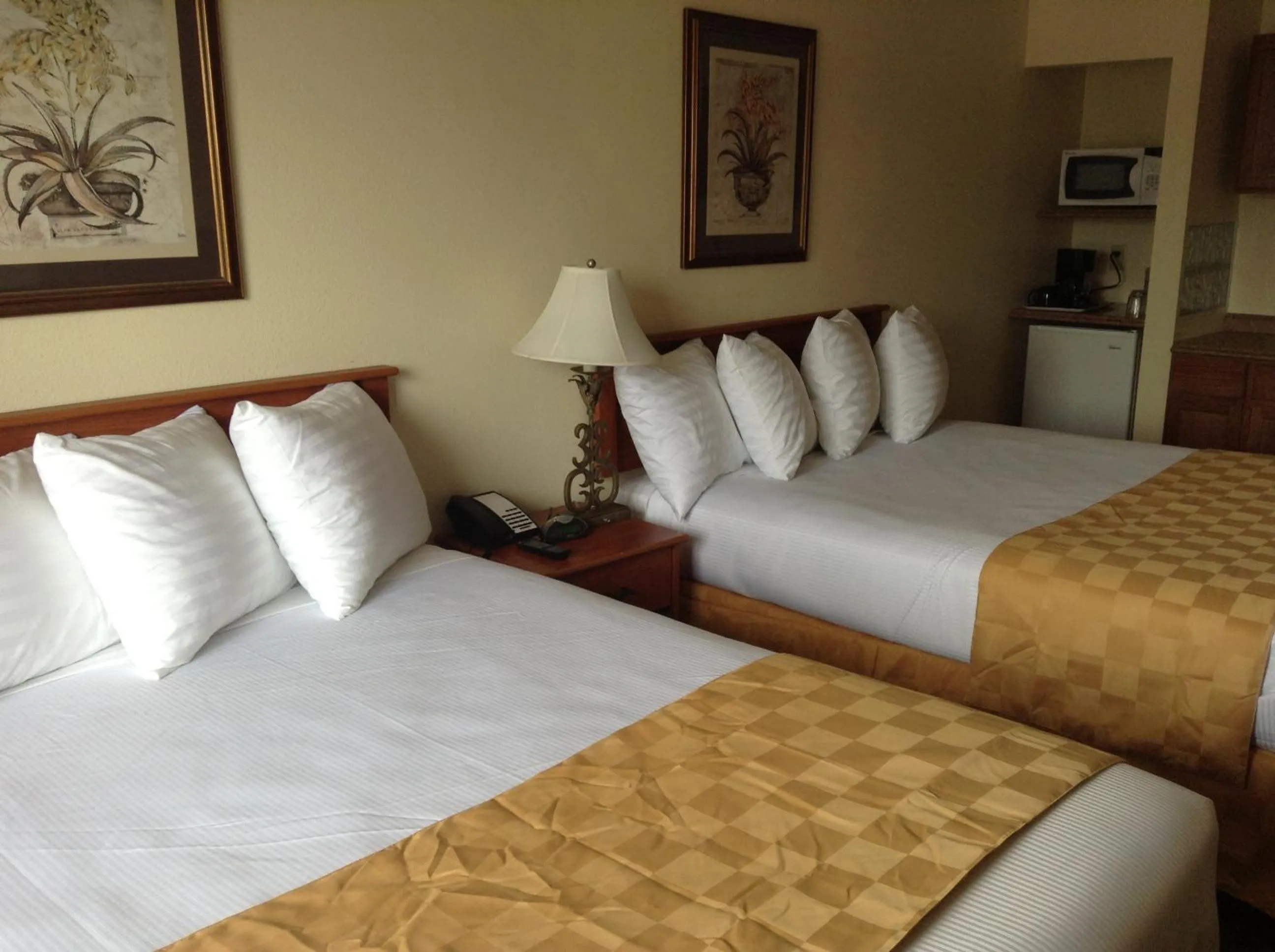 Queen Room with Two Queen Beds in Best Inn & Suites