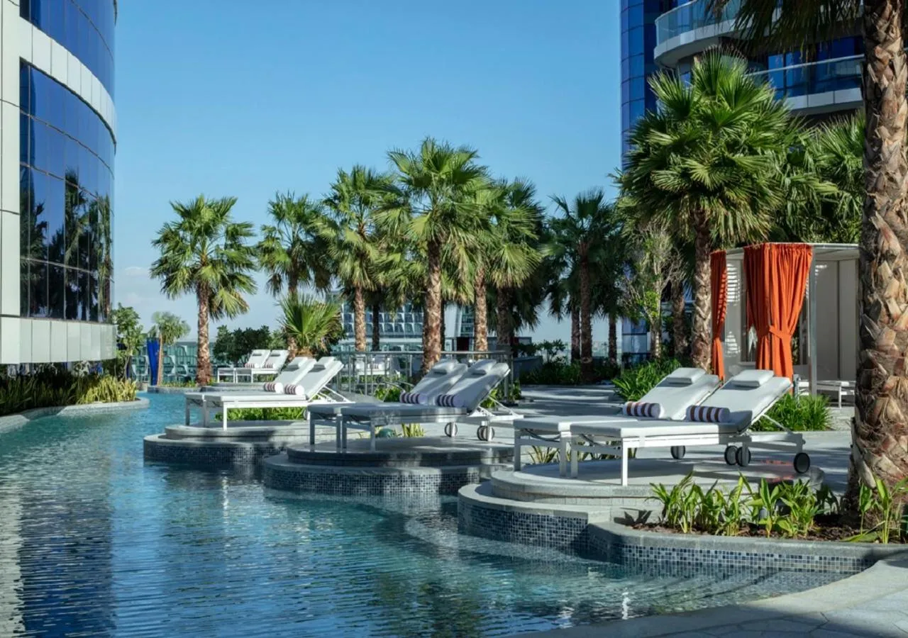 Swimming pool in Paramount Hotel Dubai