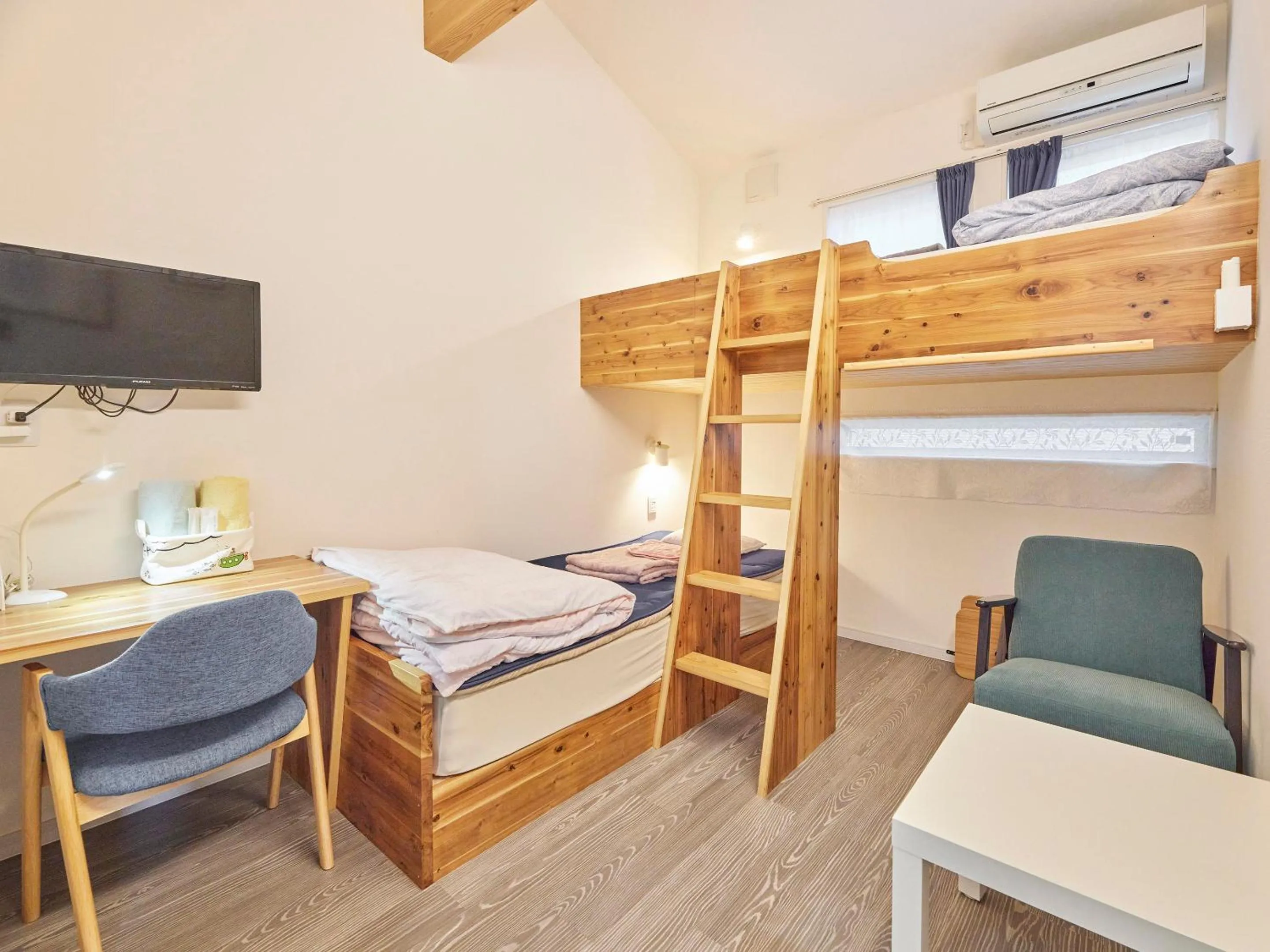 Standard Twin Room with Shared Bathroom - single occupancy in Itosima Guesthouse TOMO