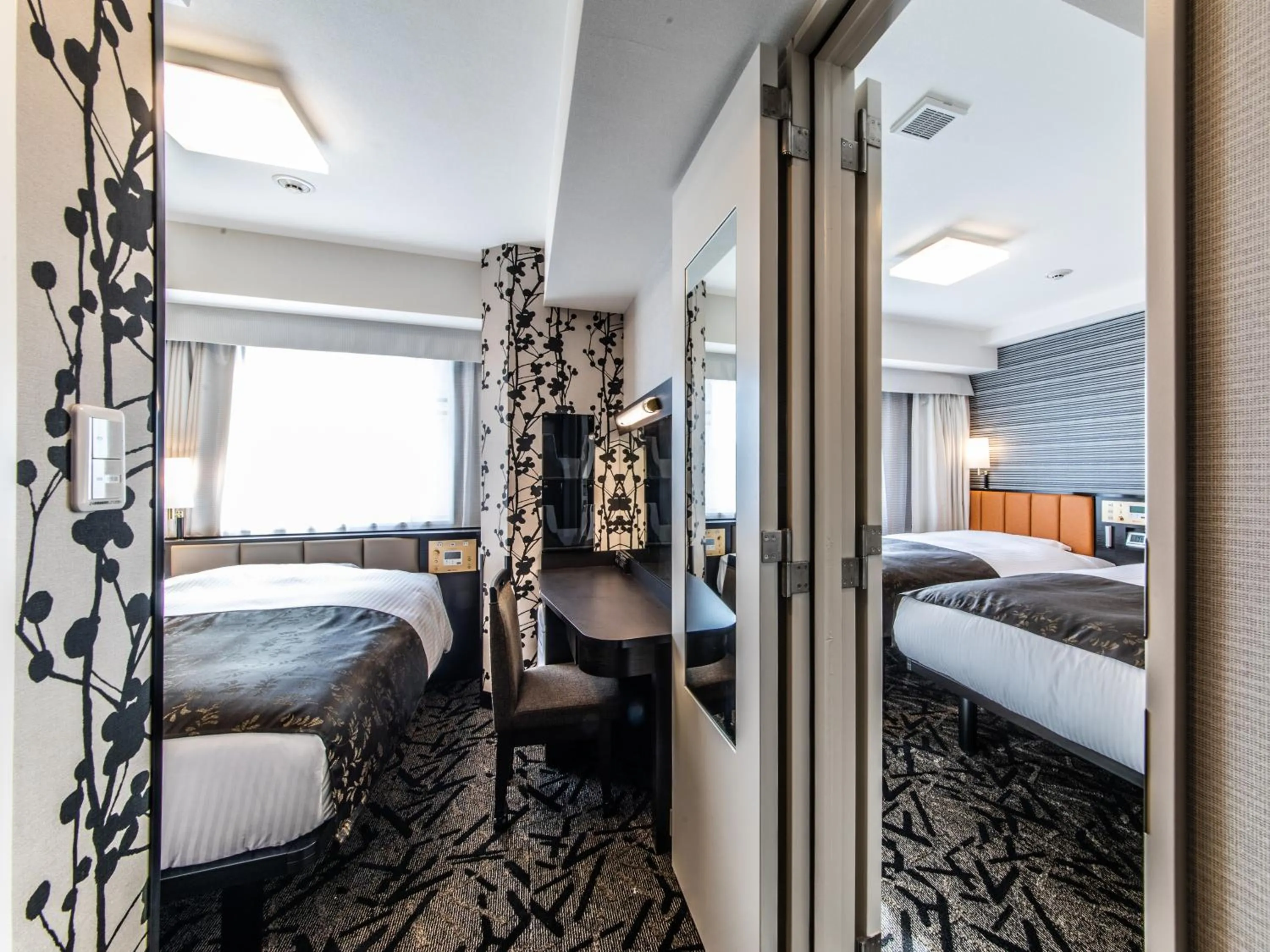 Connecting Room - Non-Smoking in APA Hotel & Resort Midosuji Hommachi Ekimae Tower