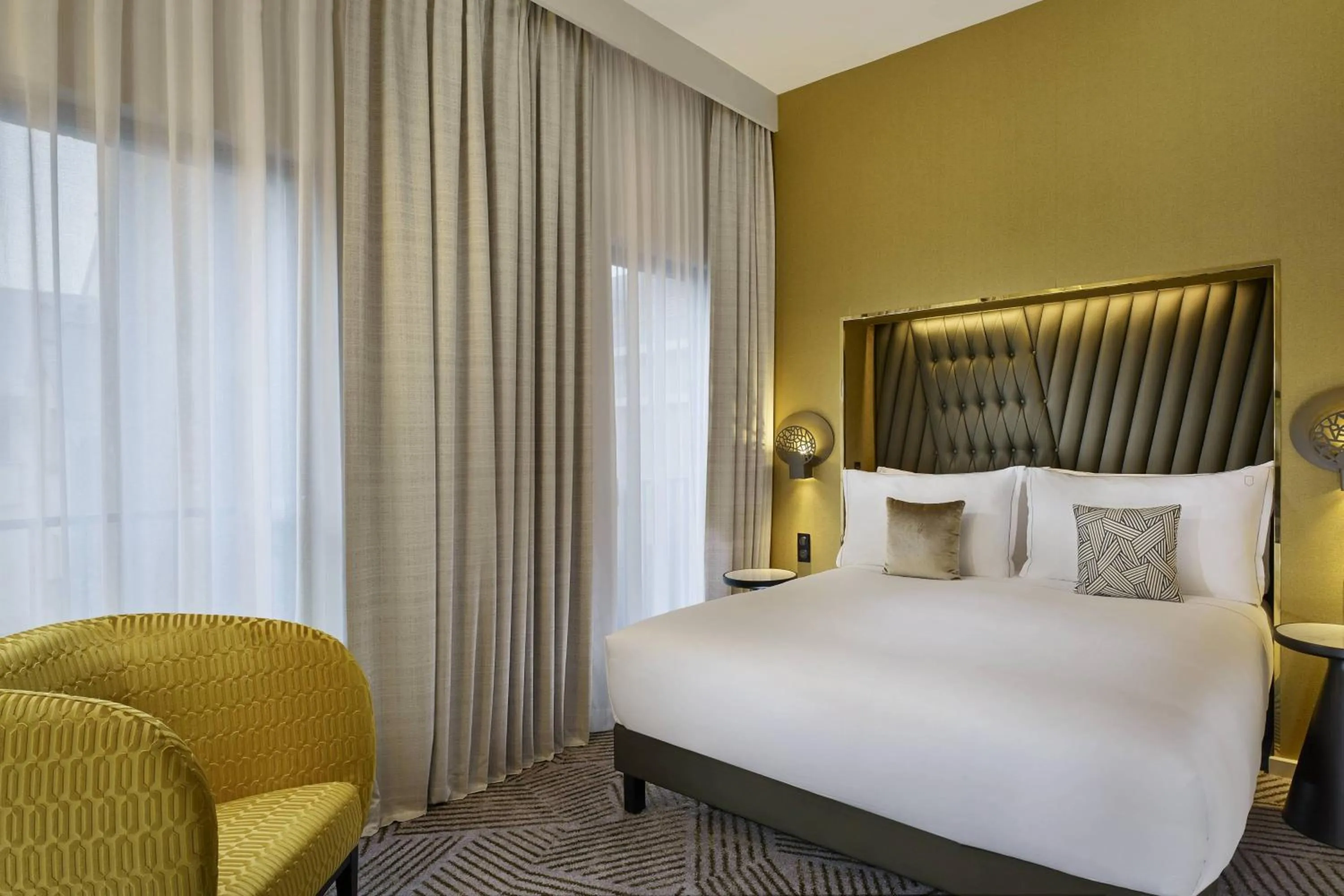 Deluxe King room - Courtyard view in La Caserne Chanzy Hotel & Spa, Autograph Collection