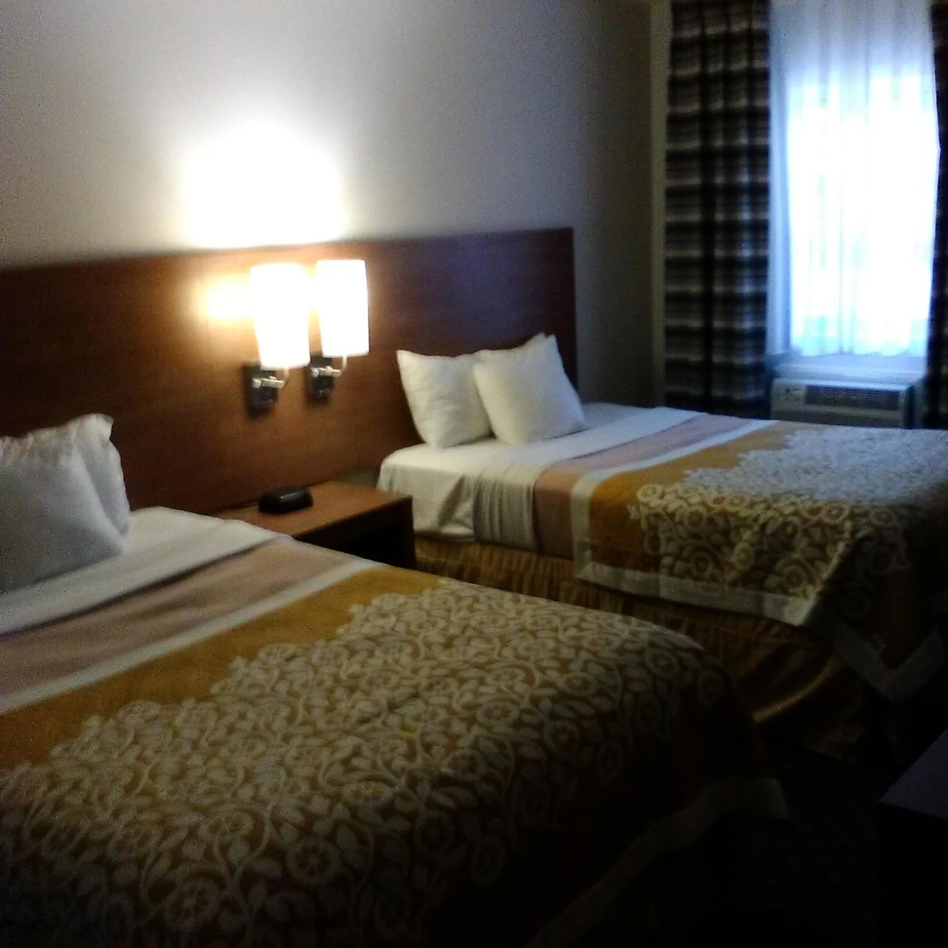 Double Room with Two Double Beds - Non-Smoking in Mainstreet Inn