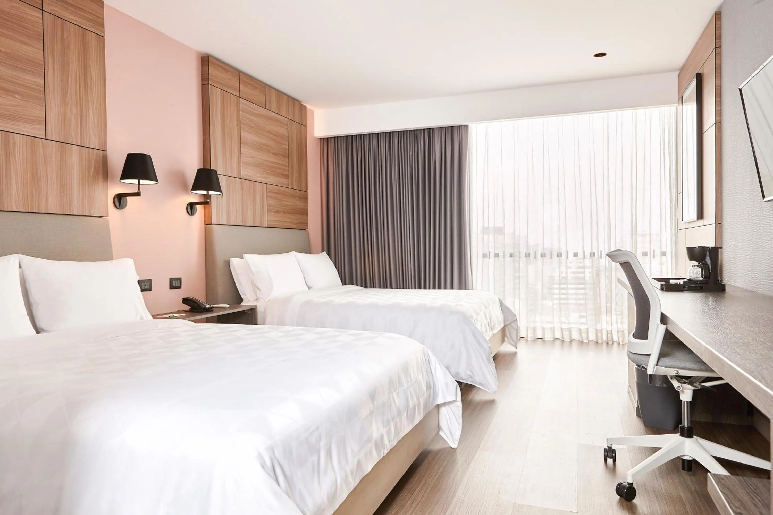 Standard Room with Two Queen Beds in Holiday Inn - Lima Miraflores by IHG