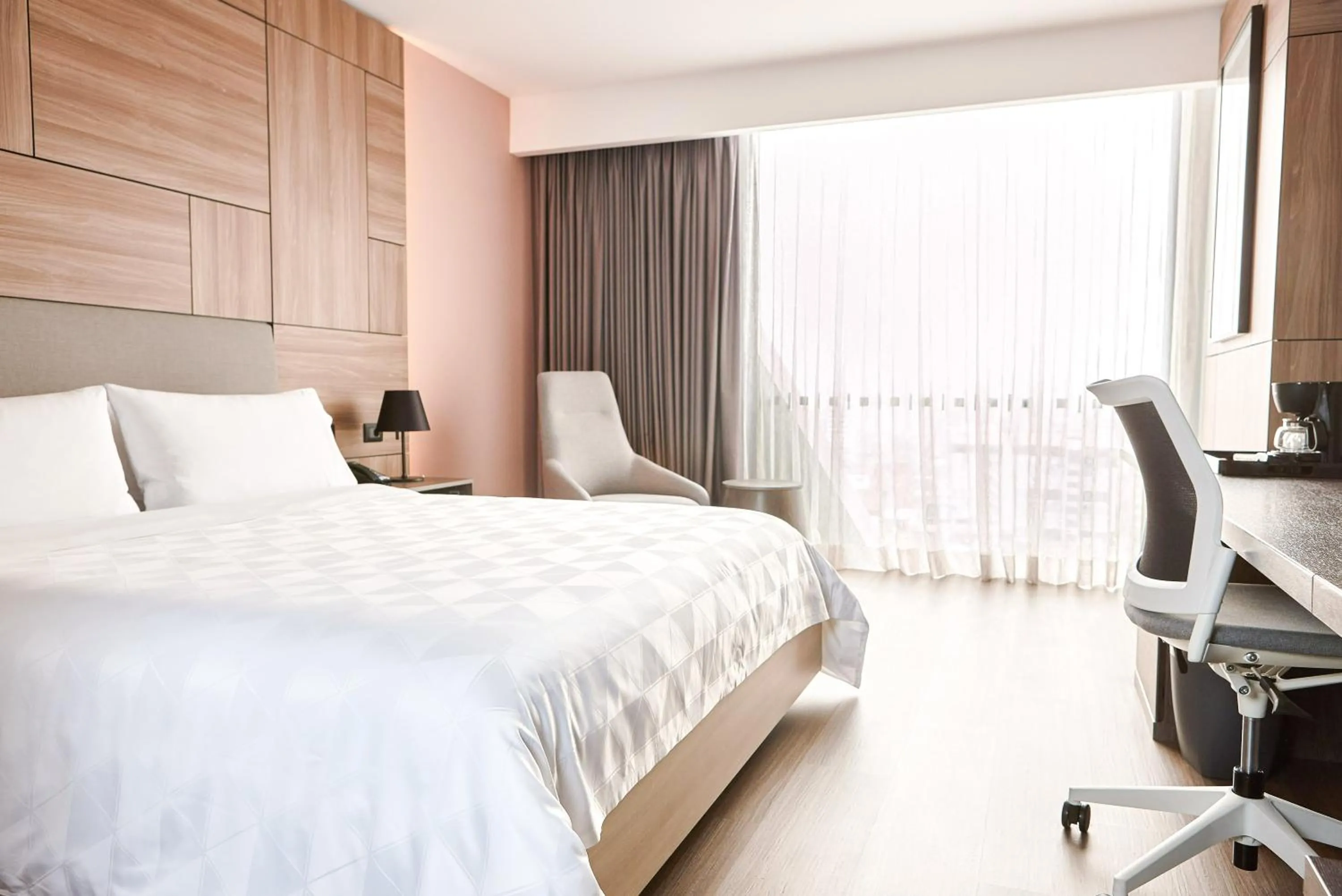 Standard King Room in Holiday Inn - Lima Miraflores by IHG