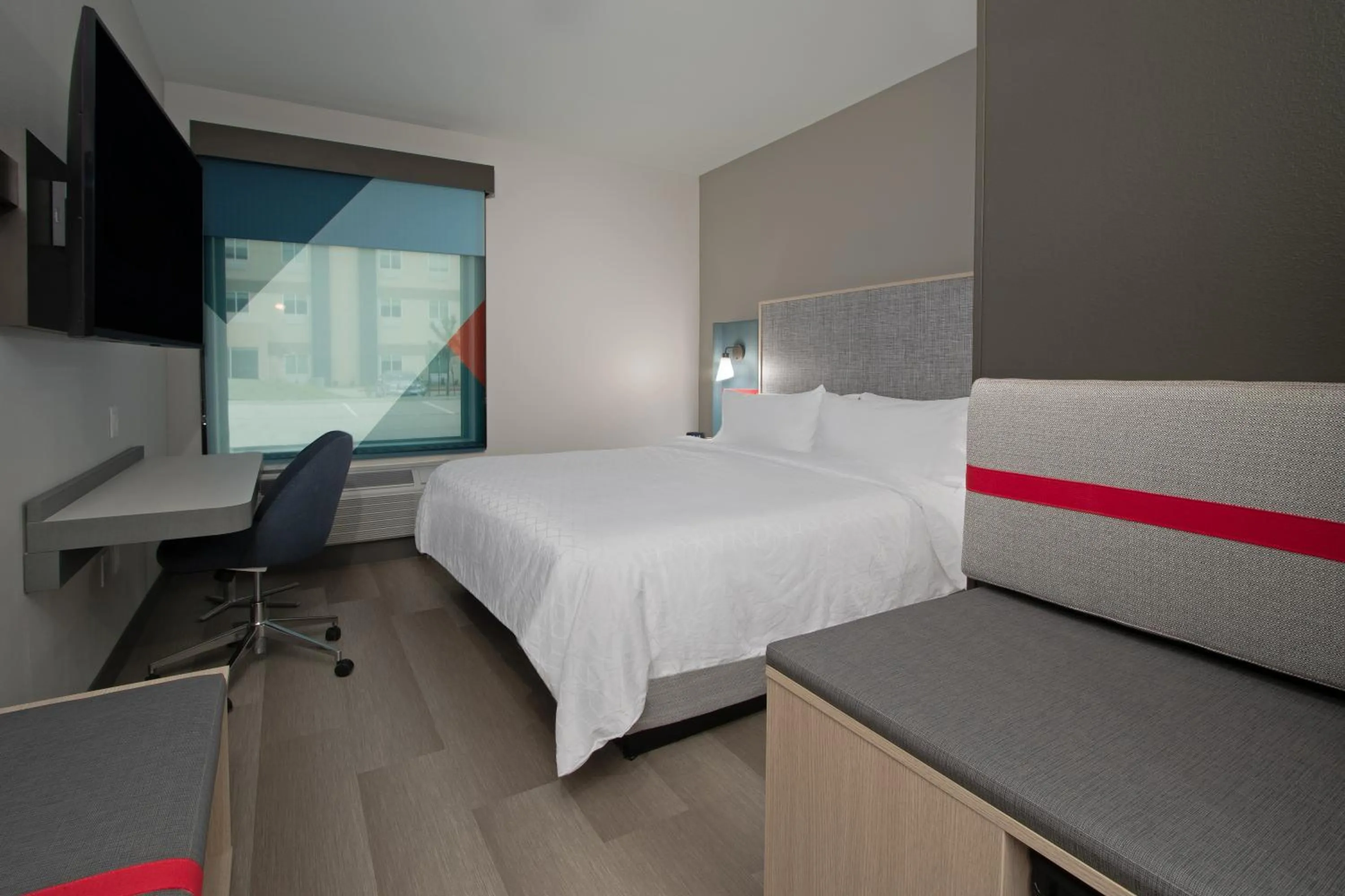 Standard King Room in Avid hotels - Beaumont by IHG