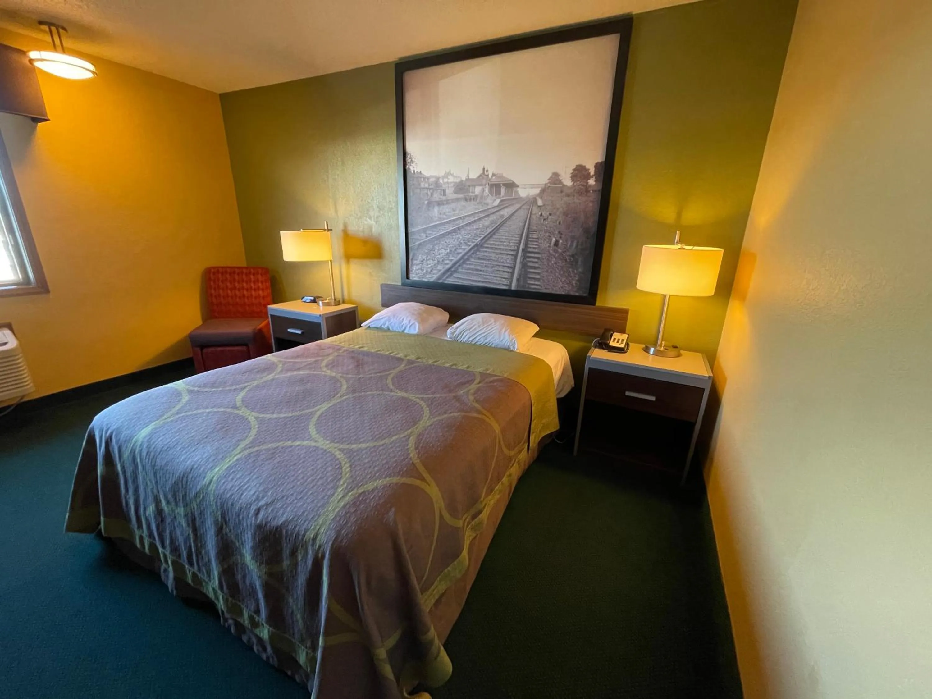 Queen Room - Smoking in Super 8 by Wyndham Van Buren/Ft. Smith Area