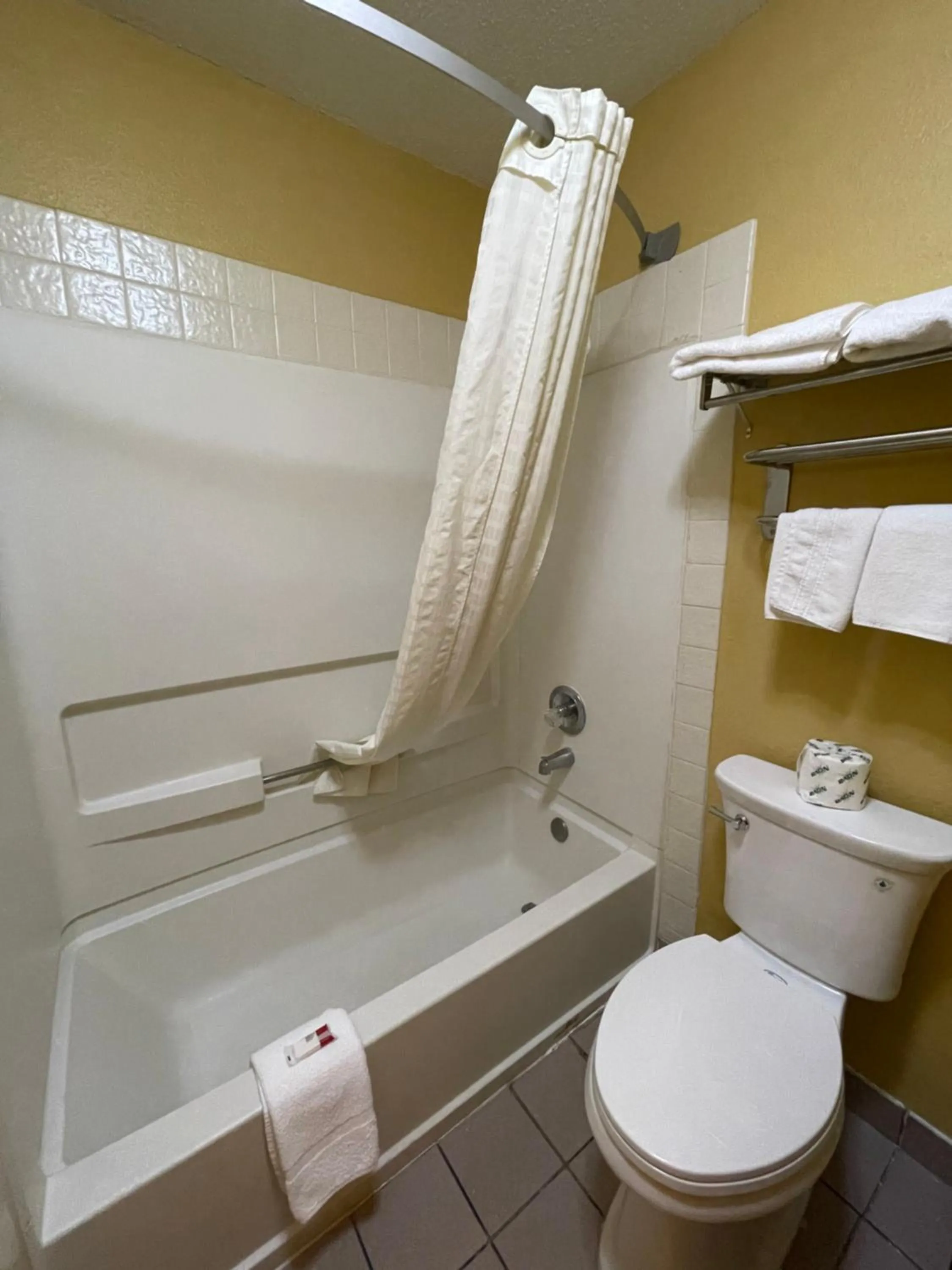 Queen Suite - Non-Smoking in Super 8 by Wyndham Van Buren/Ft. Smith Area