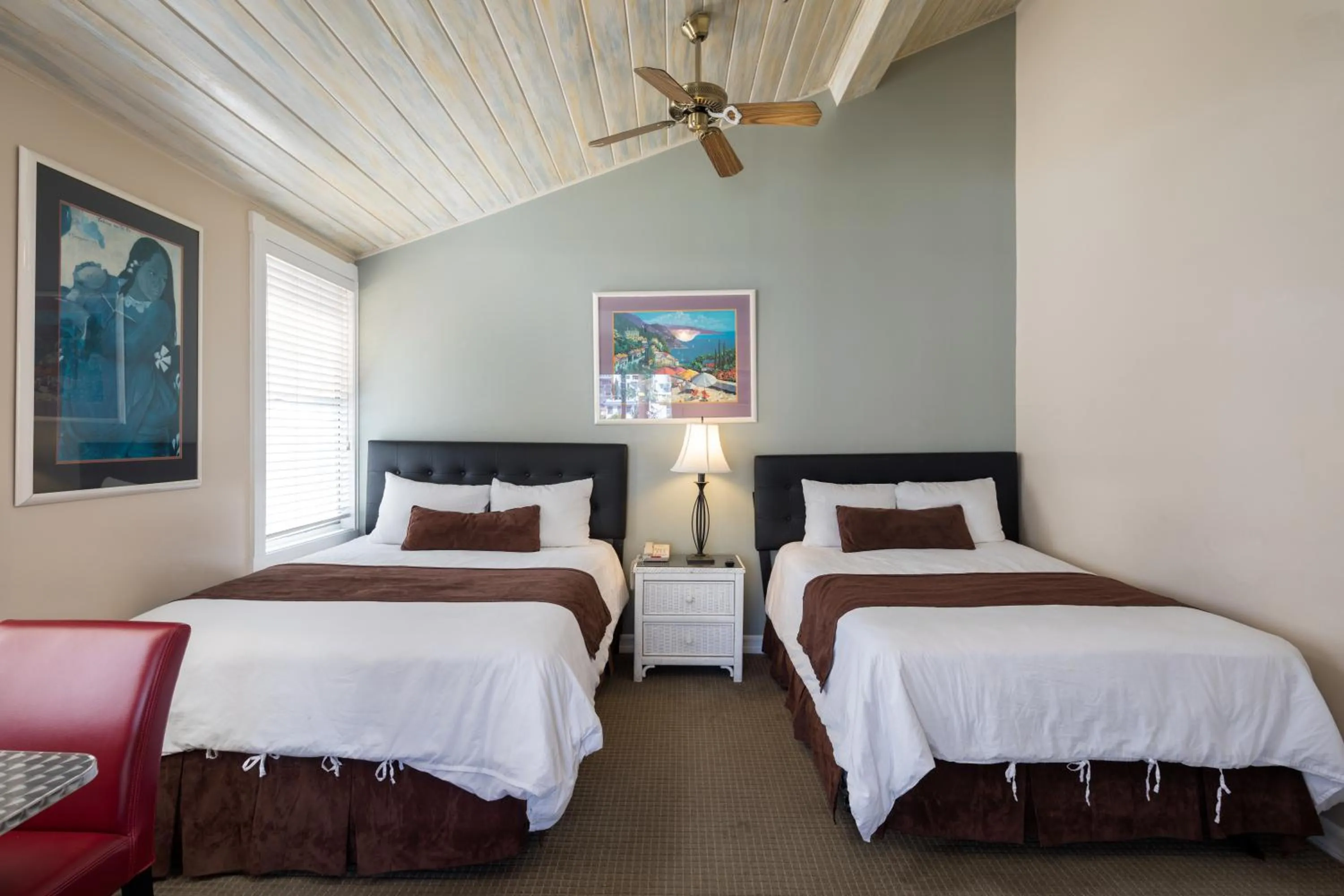 Queen Room with Two Queen Beds in Glenmore Plaza Hotel