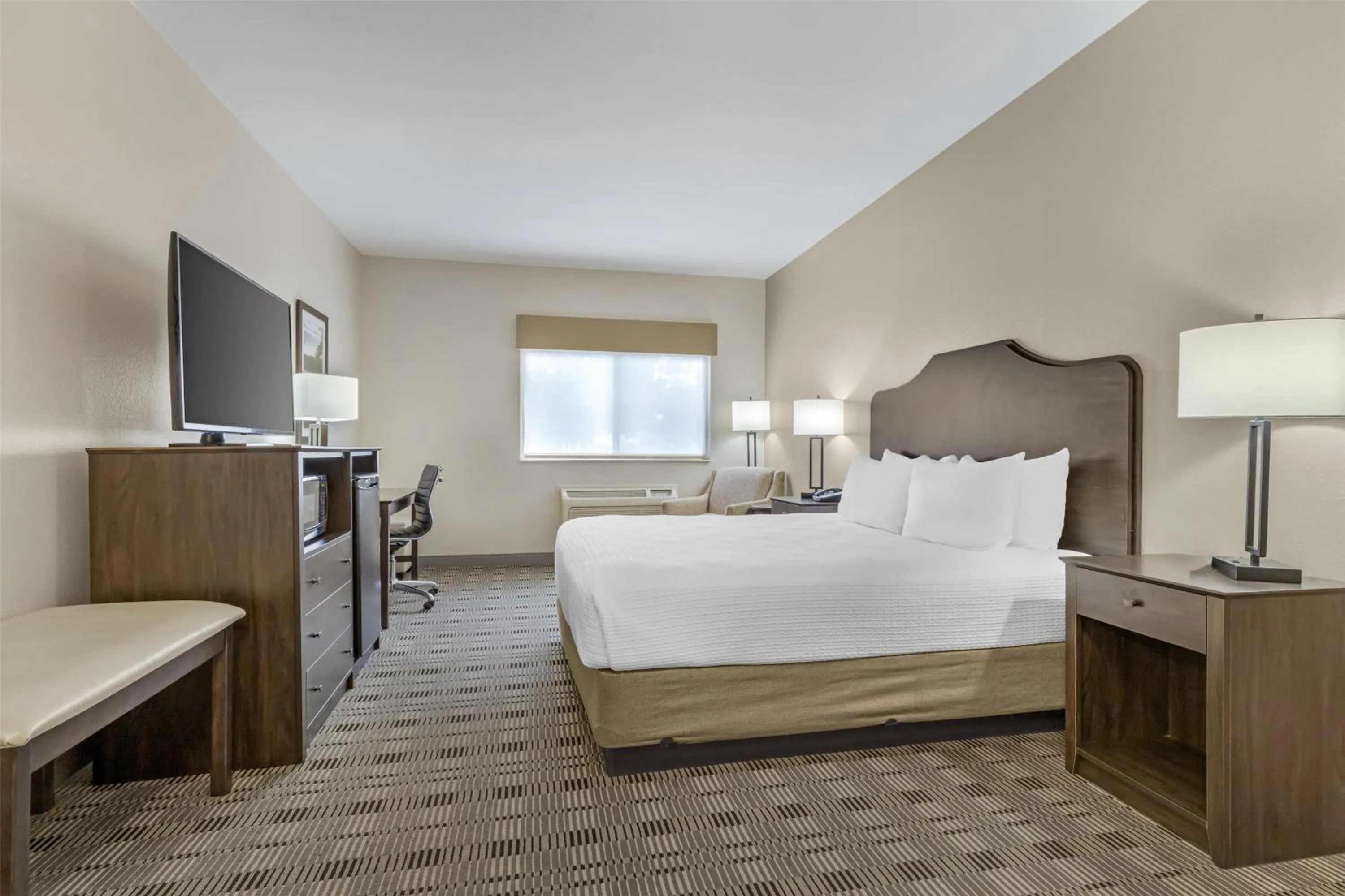 King Room - Non-Smoking in Best Western TimberRidge Inn