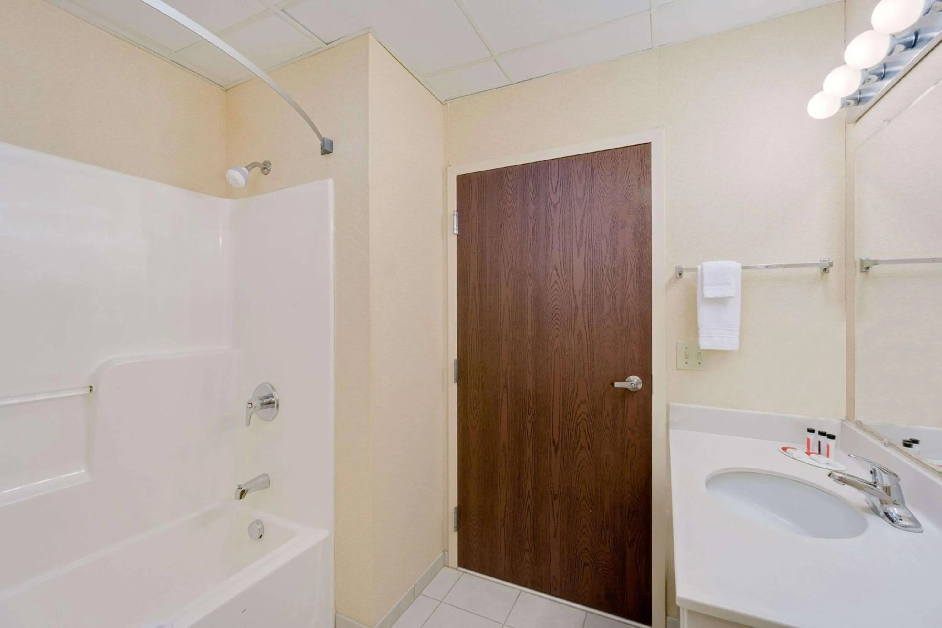 King Room - Smoking  in Magnuson Hotel West Liberty