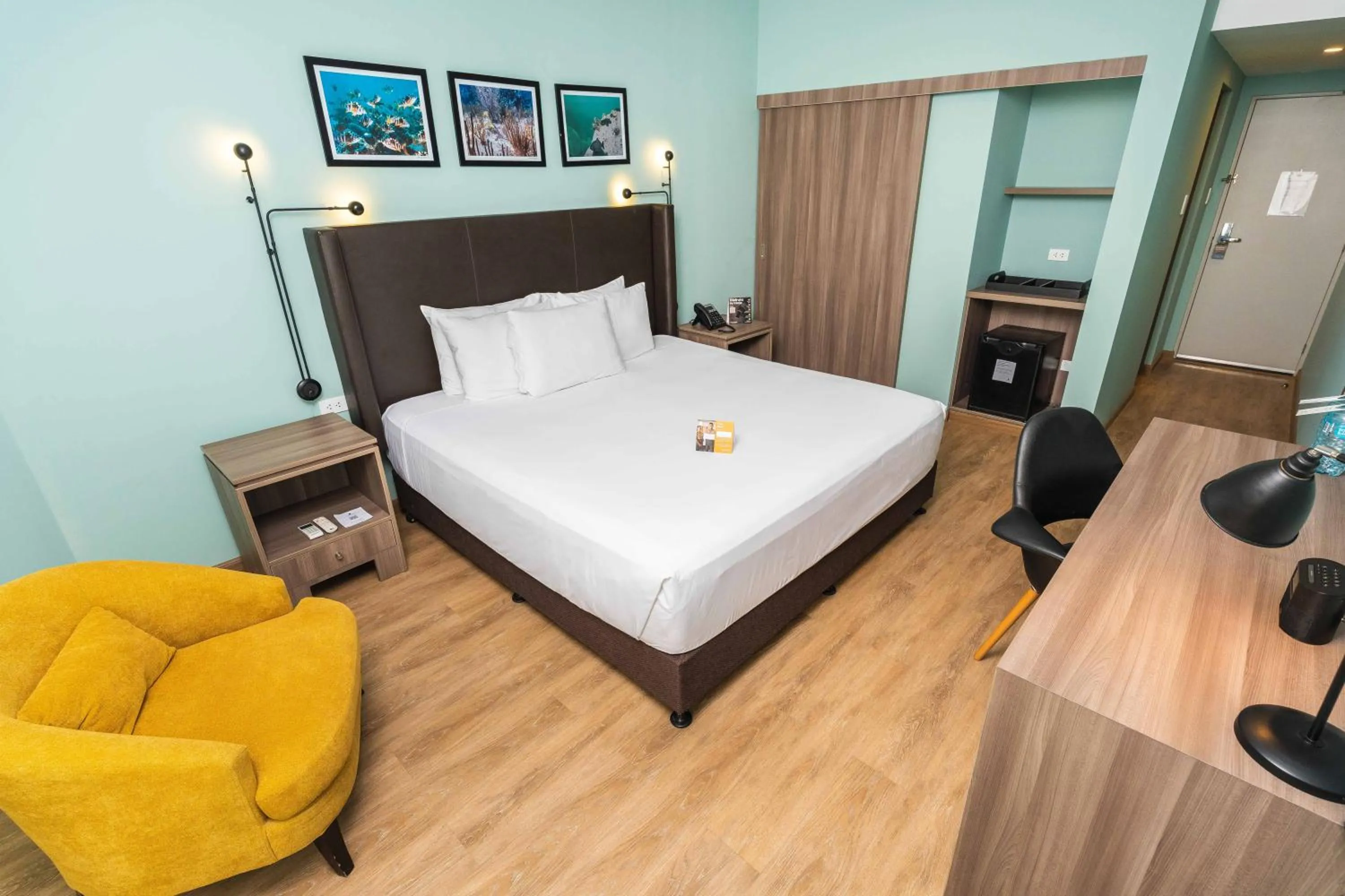 Queen Room with Balcony - single occupancy in Casa Andina Select Paracas