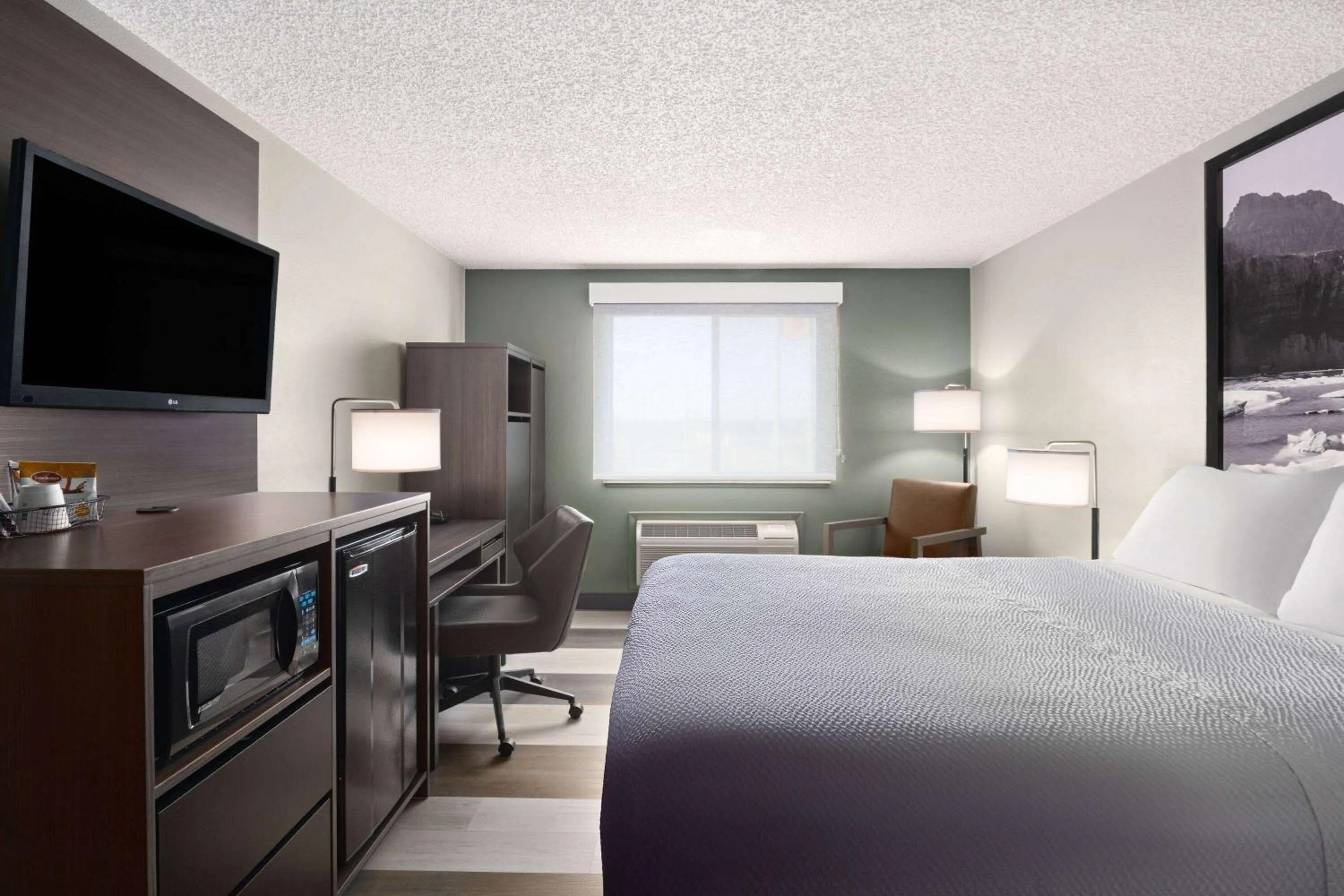 Queen Room - Non-Smoking in Super 8 by Wyndham Conrad